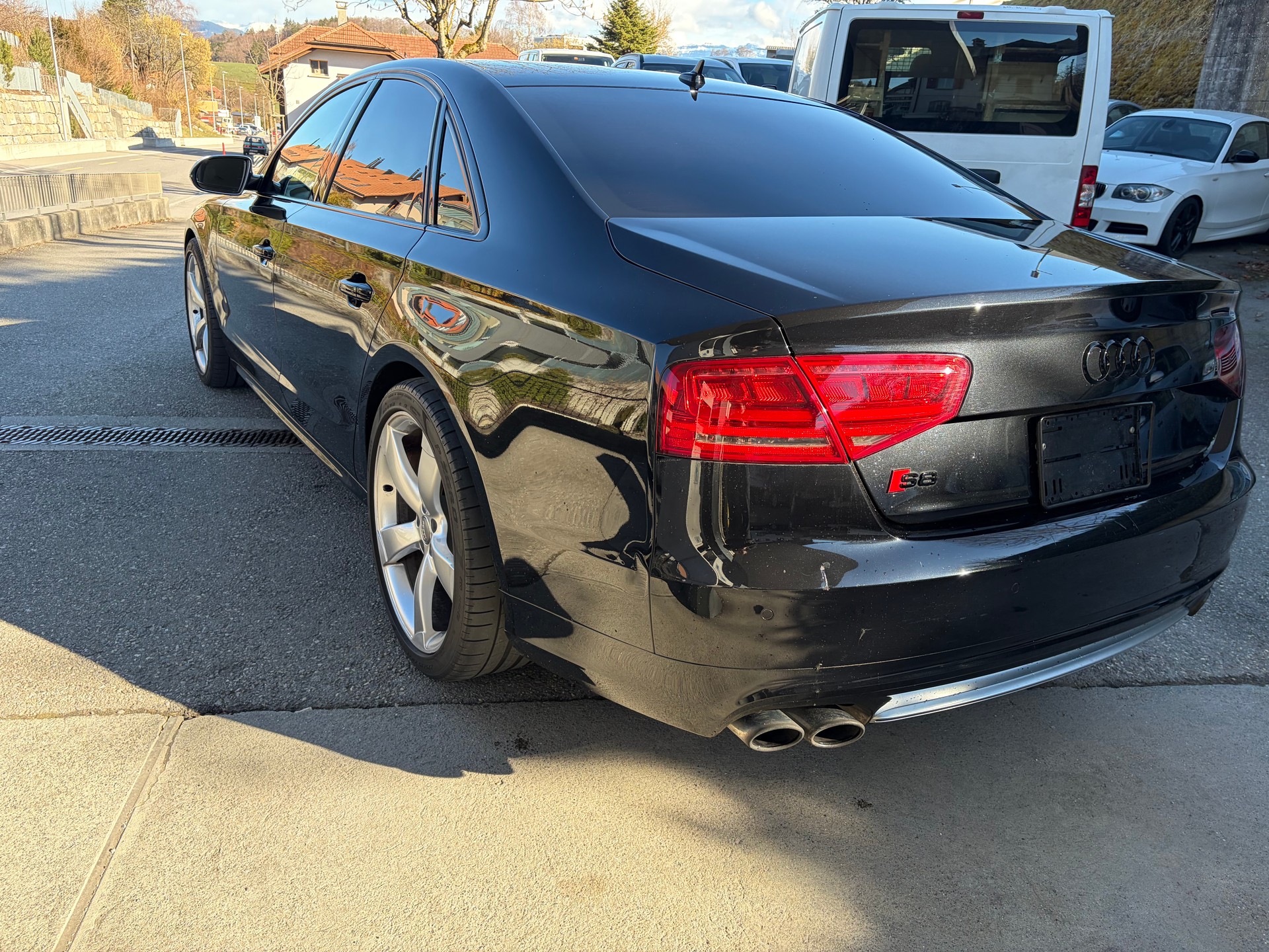 AUDI S8 4.0 TFSI V8 quattro tiptronic-image-5