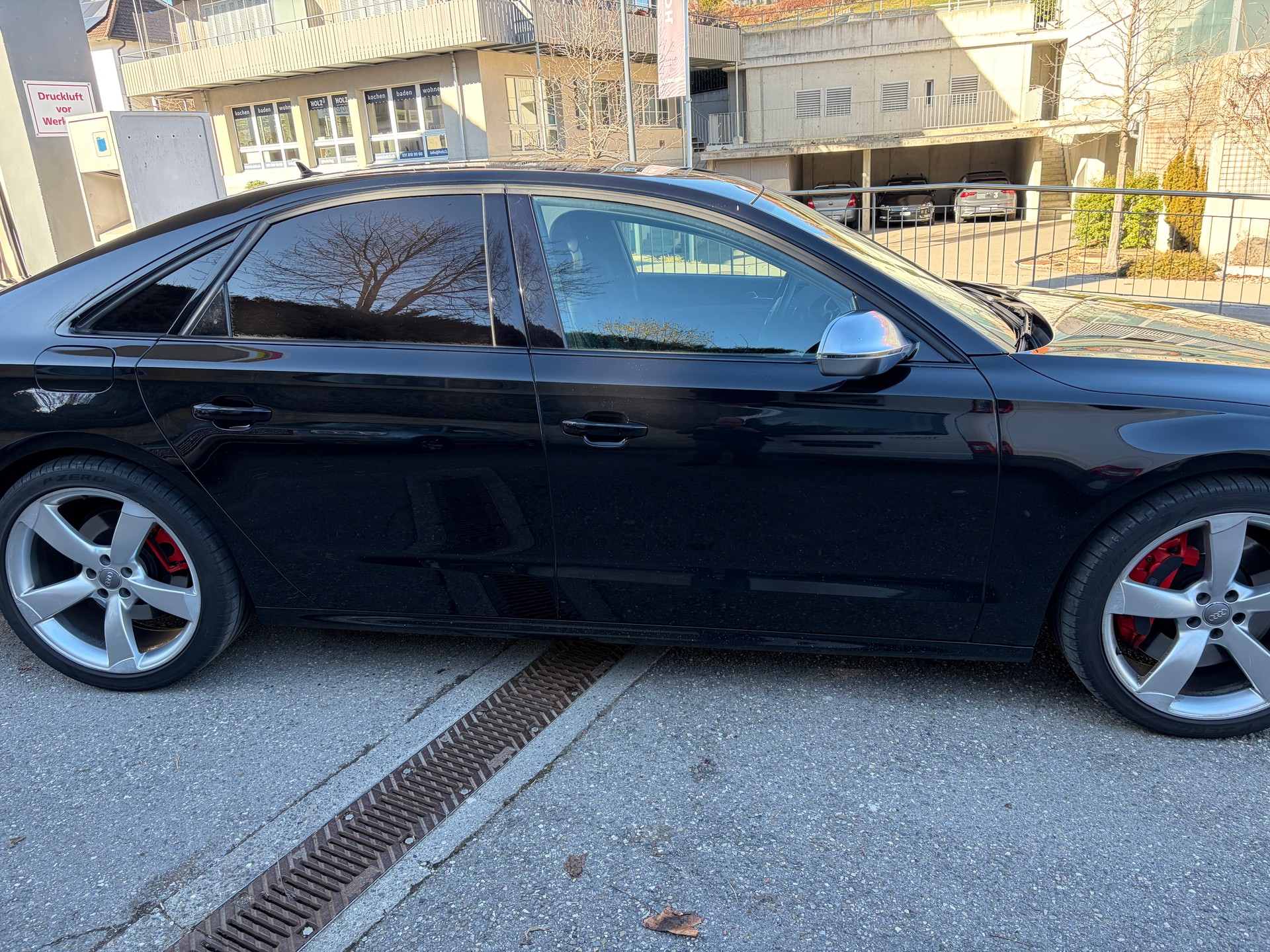 AUDI S8 4.0 TFSI V8 quattro tiptronic-image-4