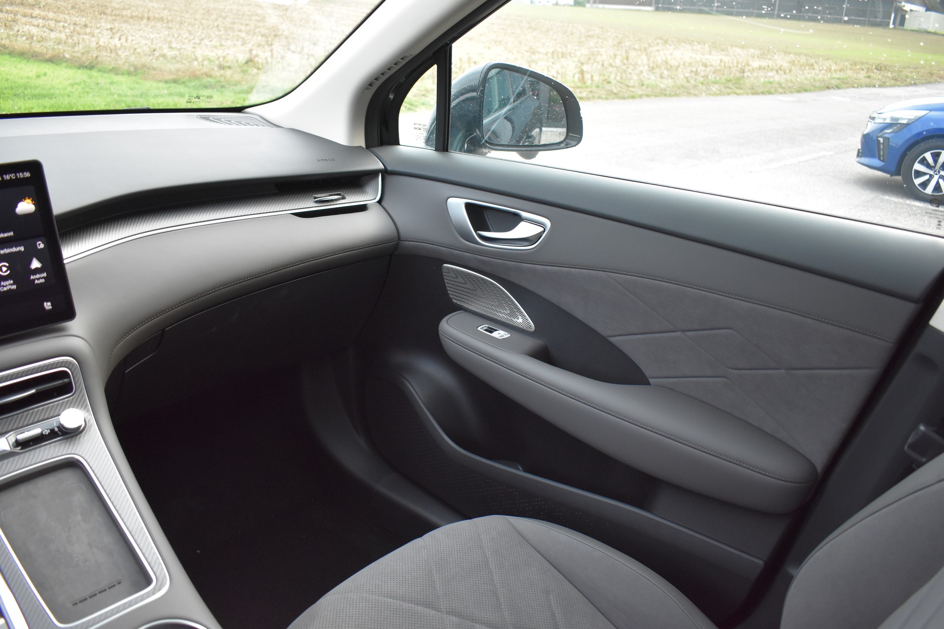 MG S6 EV 77kWh Luxury AWD-image-12