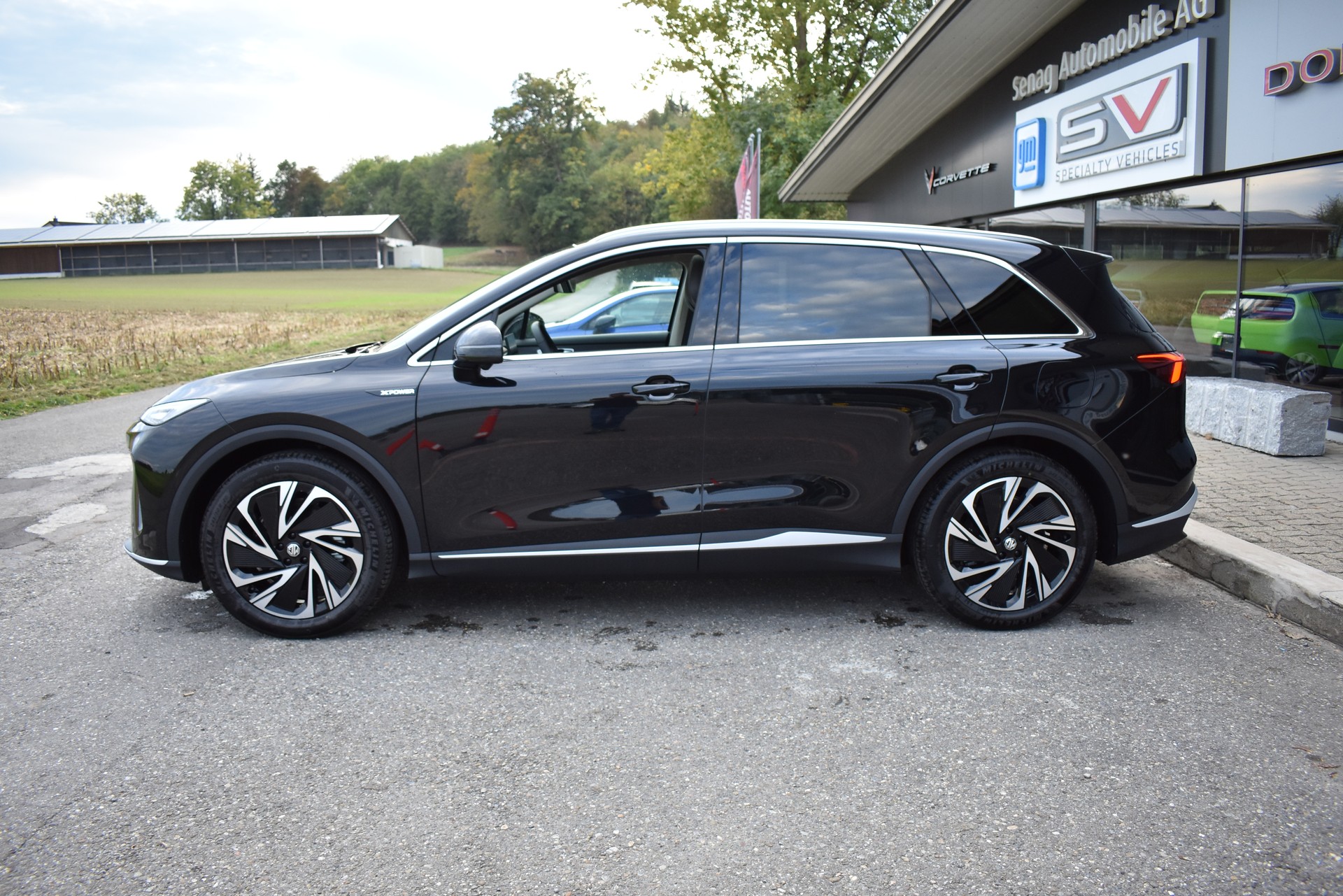 MG S6 EV 77kWh Luxury AWD-image-8