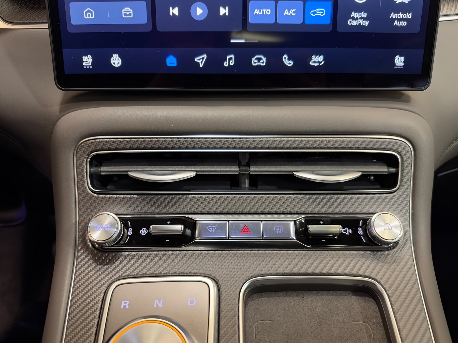 MG S6 EV 77kWh Luxury AWD-image-13