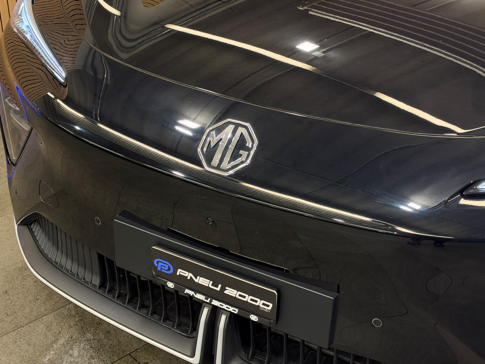 MG S6 EV 77kWh Luxury AWD-image-3
