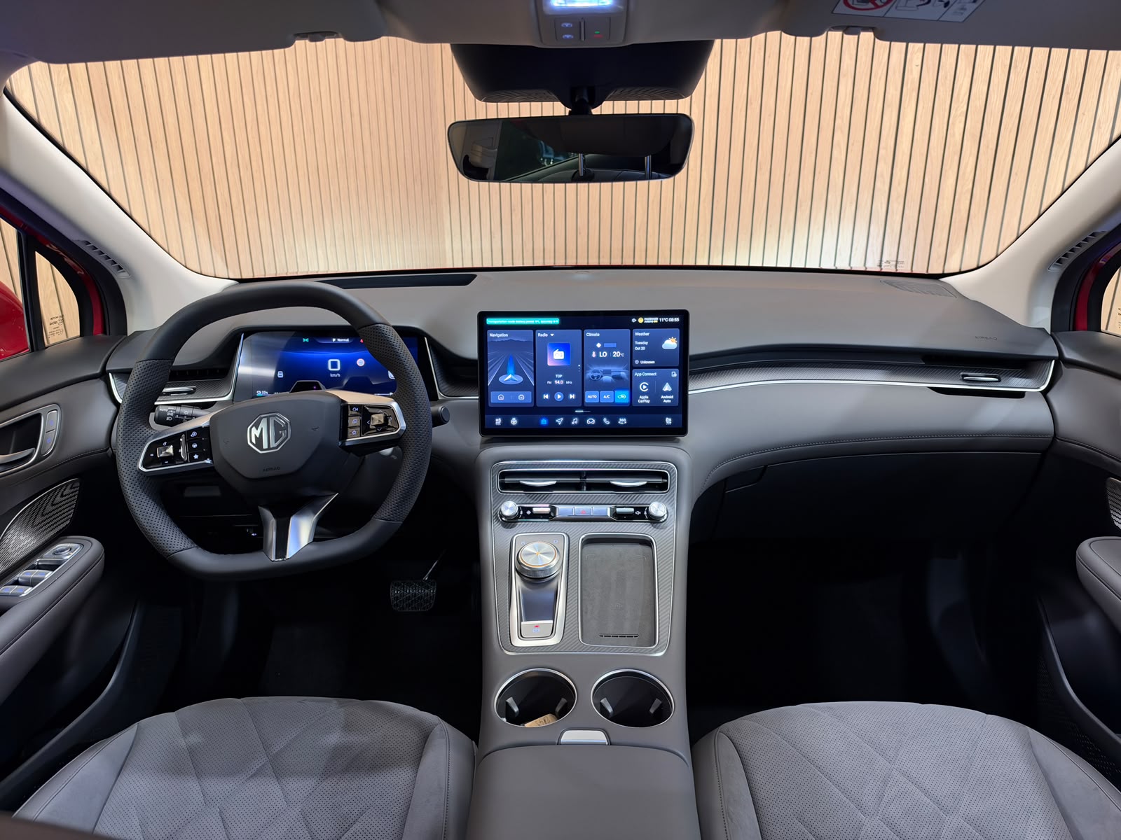 MG S6 EV 77kWh Luxury AWD-image-9