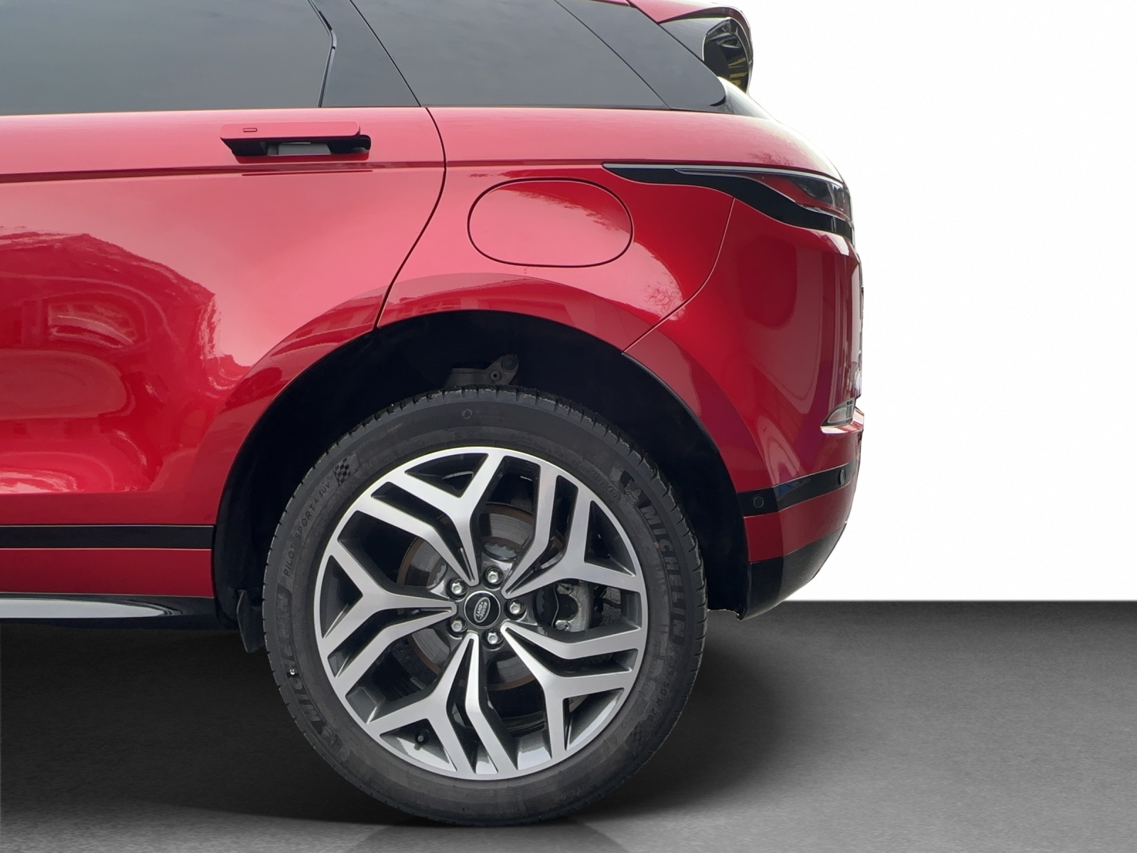 LAND ROVER Evoque R-Dynamic HSE-image-22