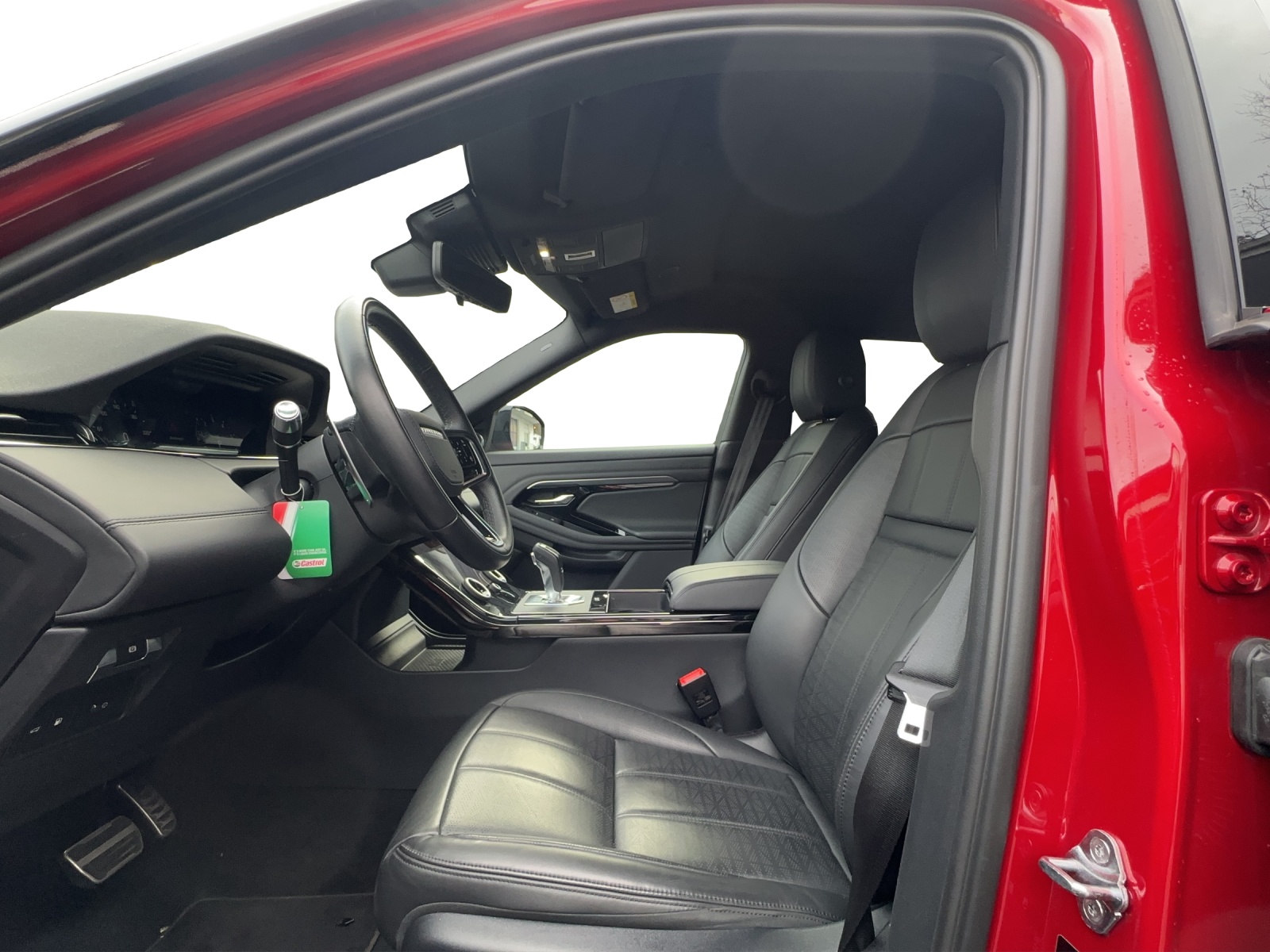 LAND ROVER Evoque R-Dynamic HSE-image-8