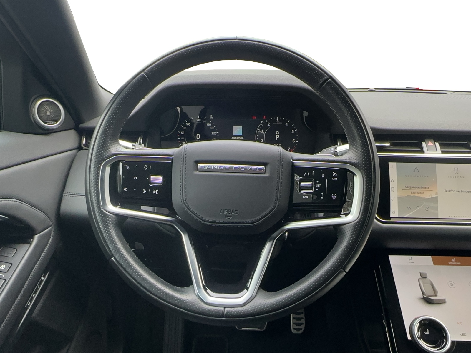LAND ROVER Evoque R-Dynamic HSE-image-10