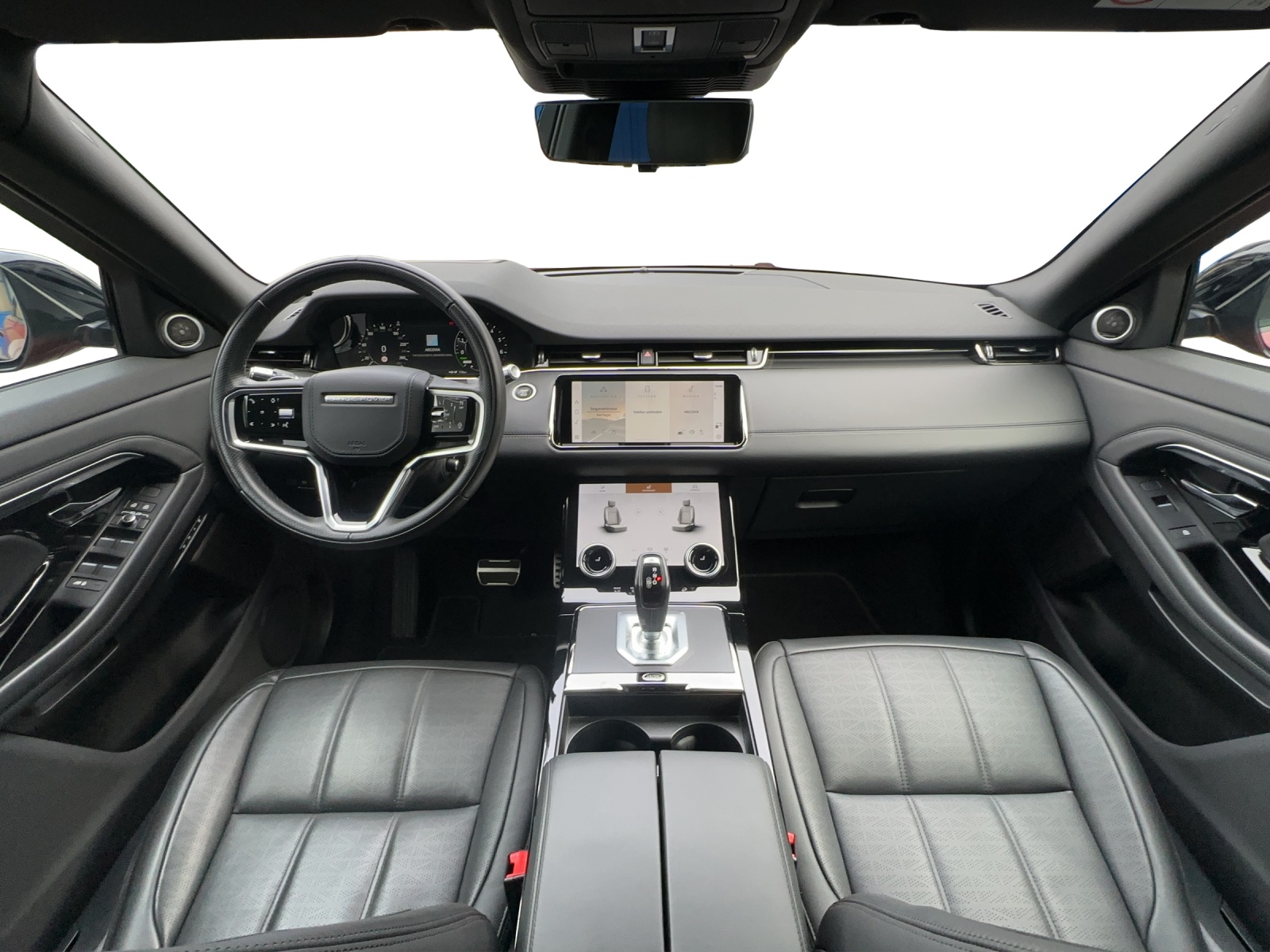 LAND ROVER Evoque R-Dynamic HSE-image-9