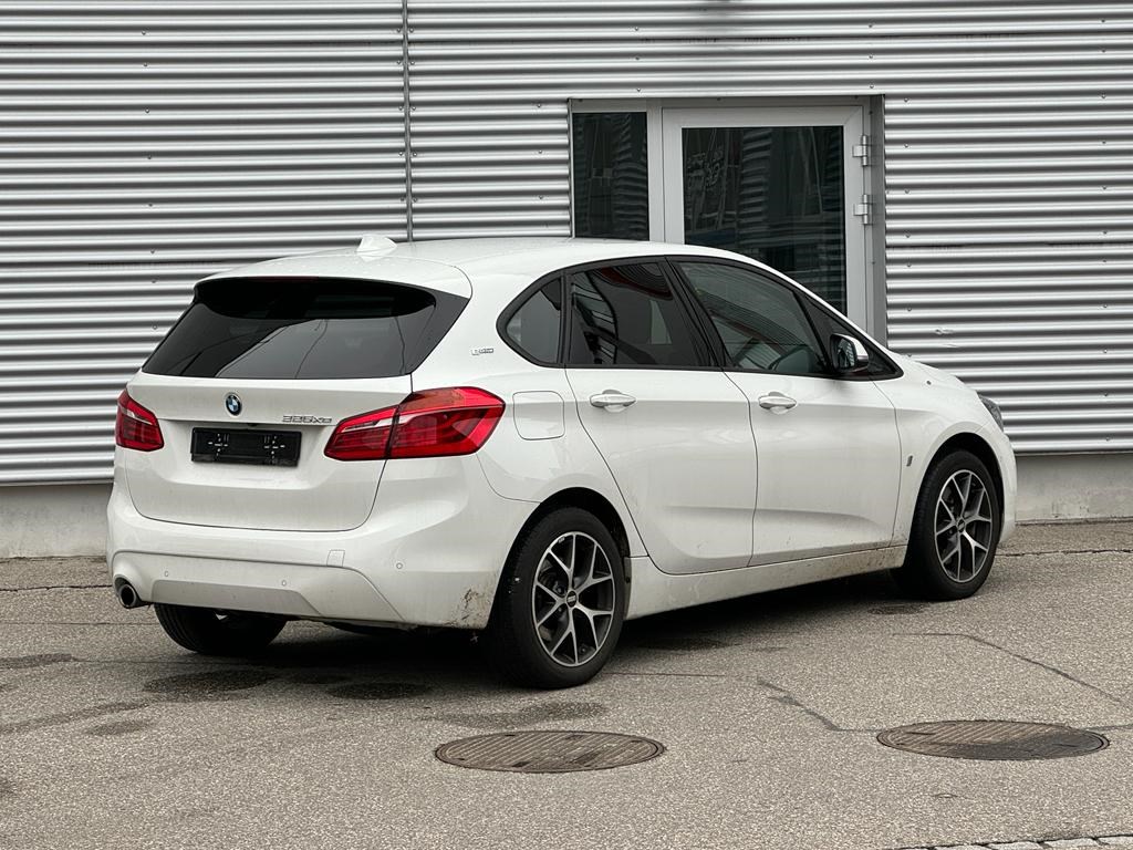 BMW 225xe iPerformance Active Tourer Steptronic-image-1