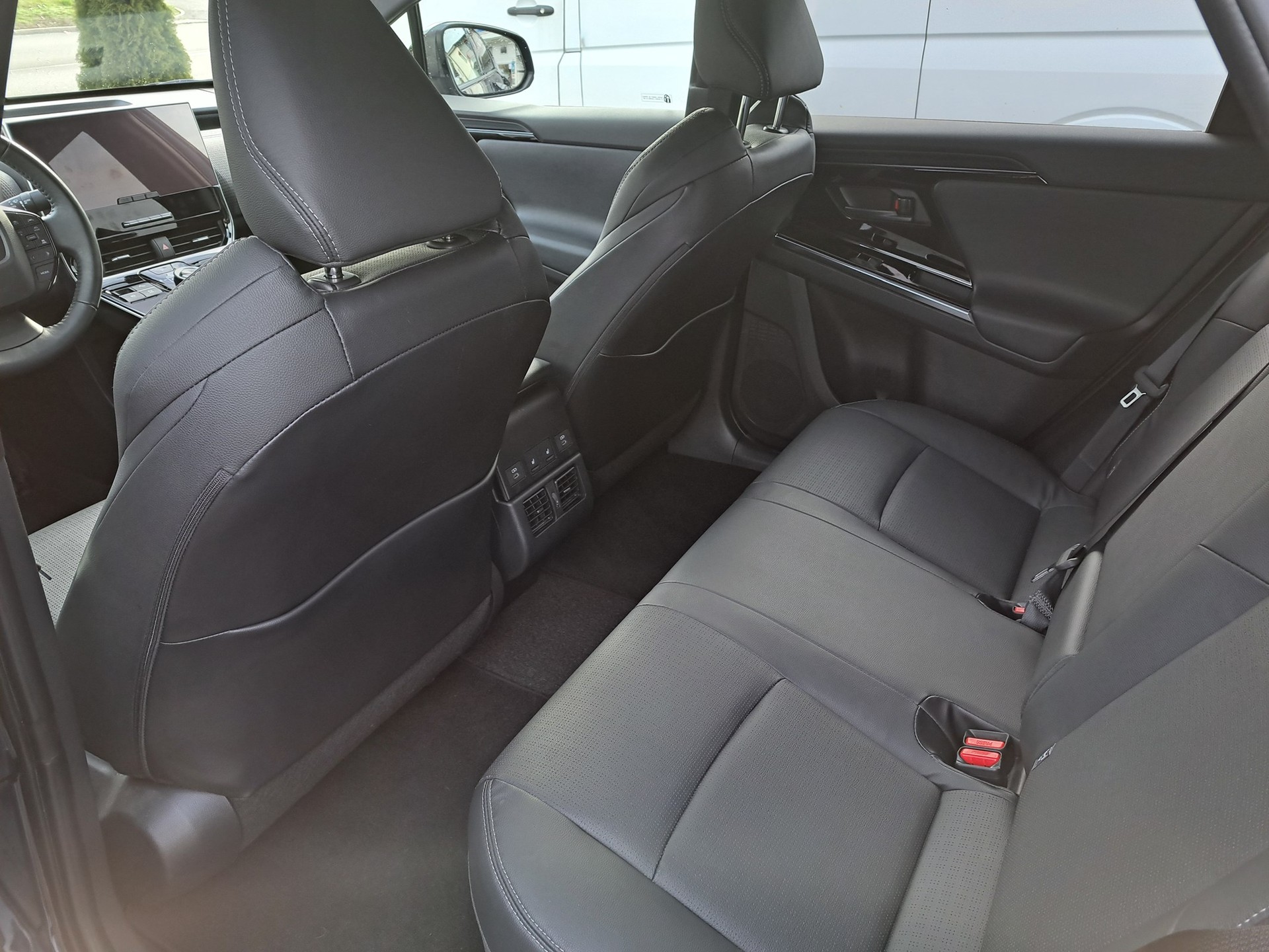 SUBARU Solterra eV Luxury 71,4kWh AWD-image-5