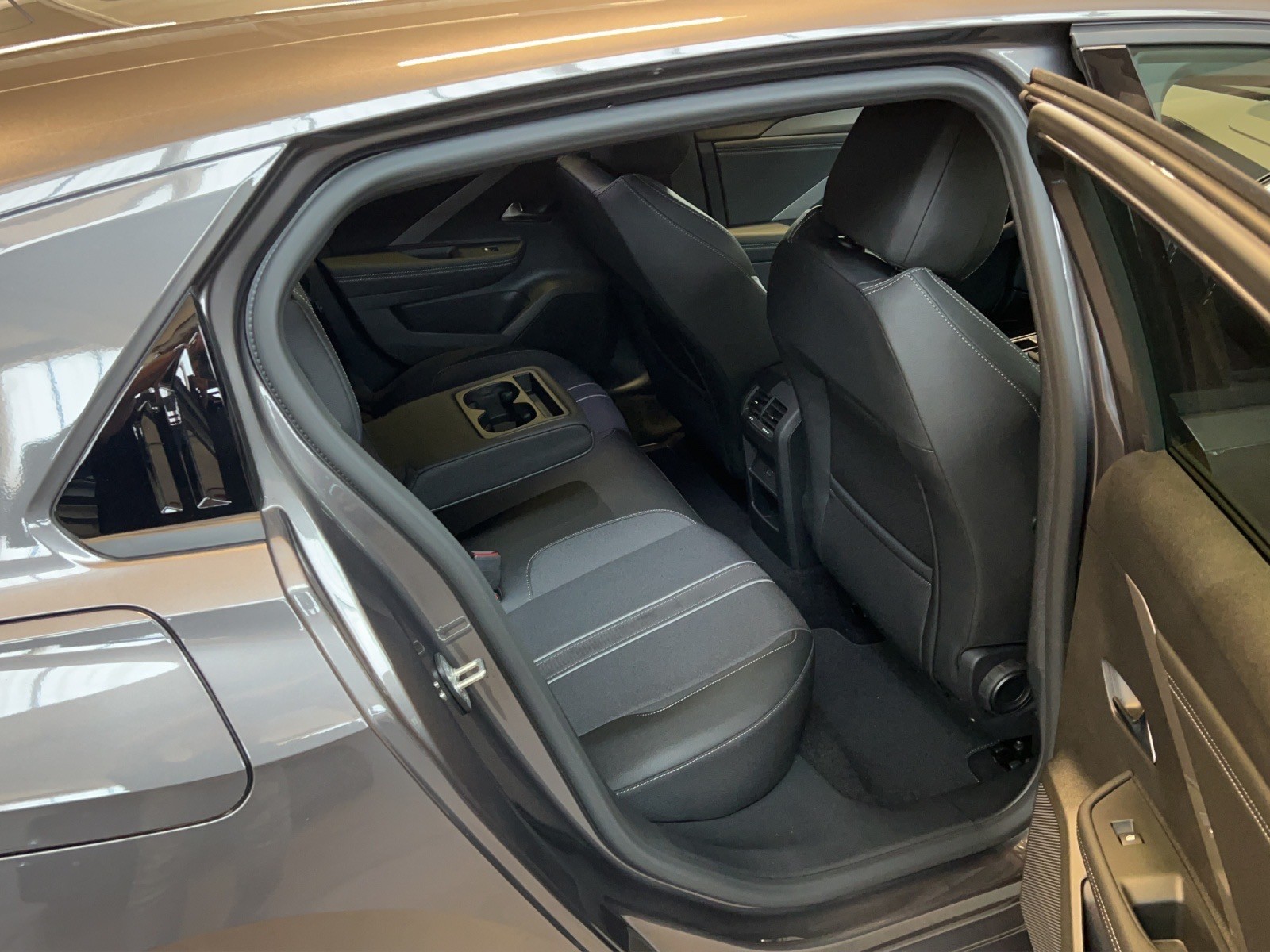 OPEL Astra 1.6T/180 GS Hybrid-image-13