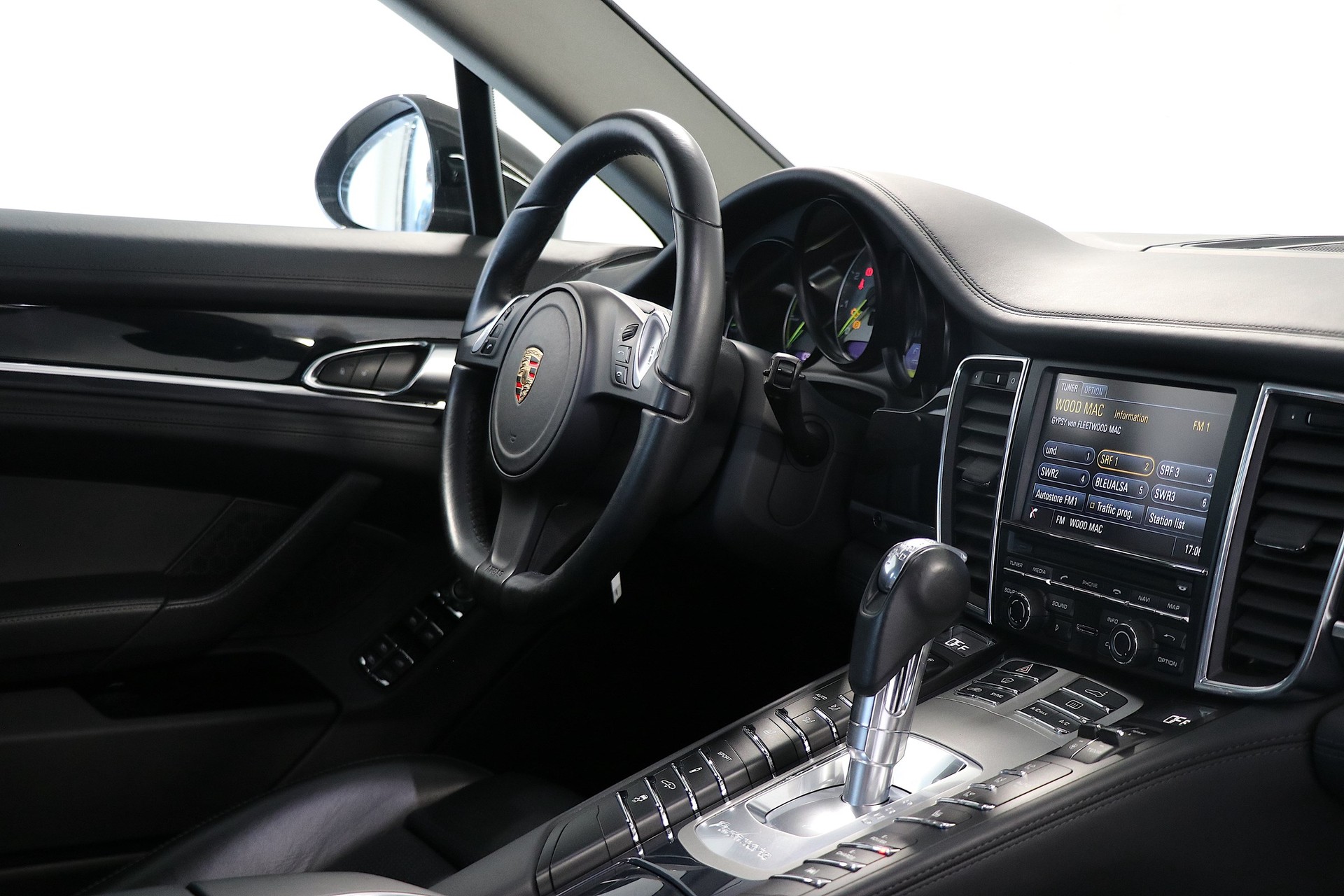 PORSCHE Panamera S E-Hybrid-image-12
