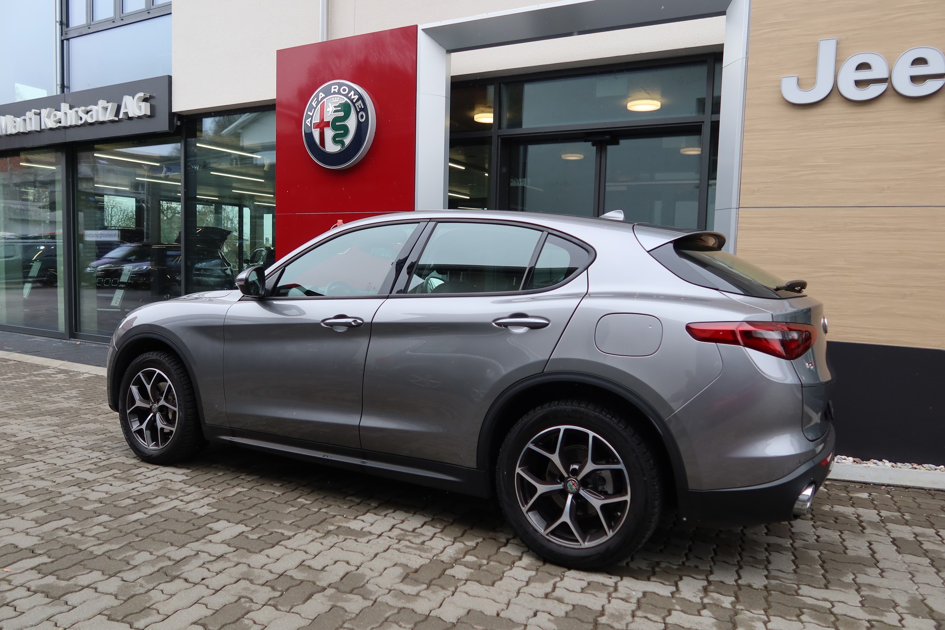 ALFA ROMEO Stelvio 2.2JTDM Execu. Q4-image-4