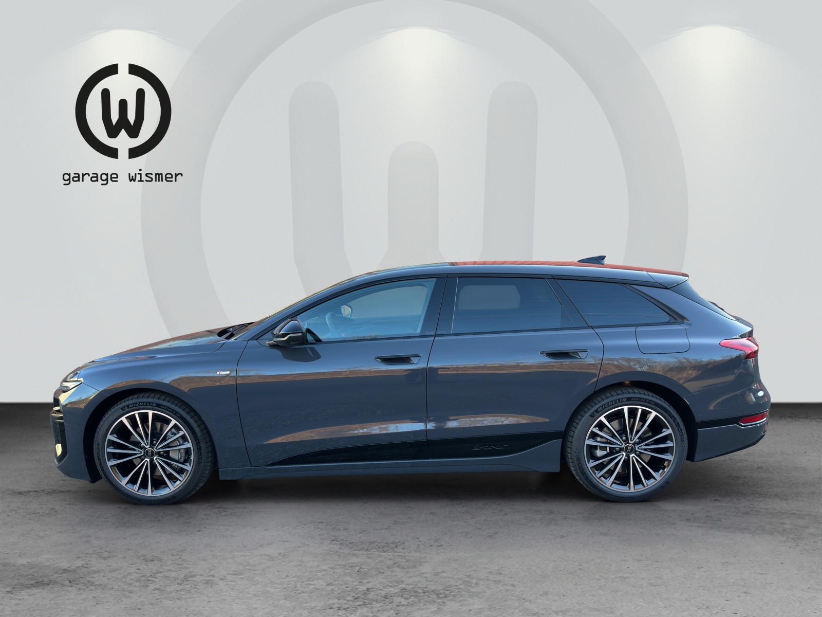 AUDI A6 Avant e-tron quattro-showroom-element-1