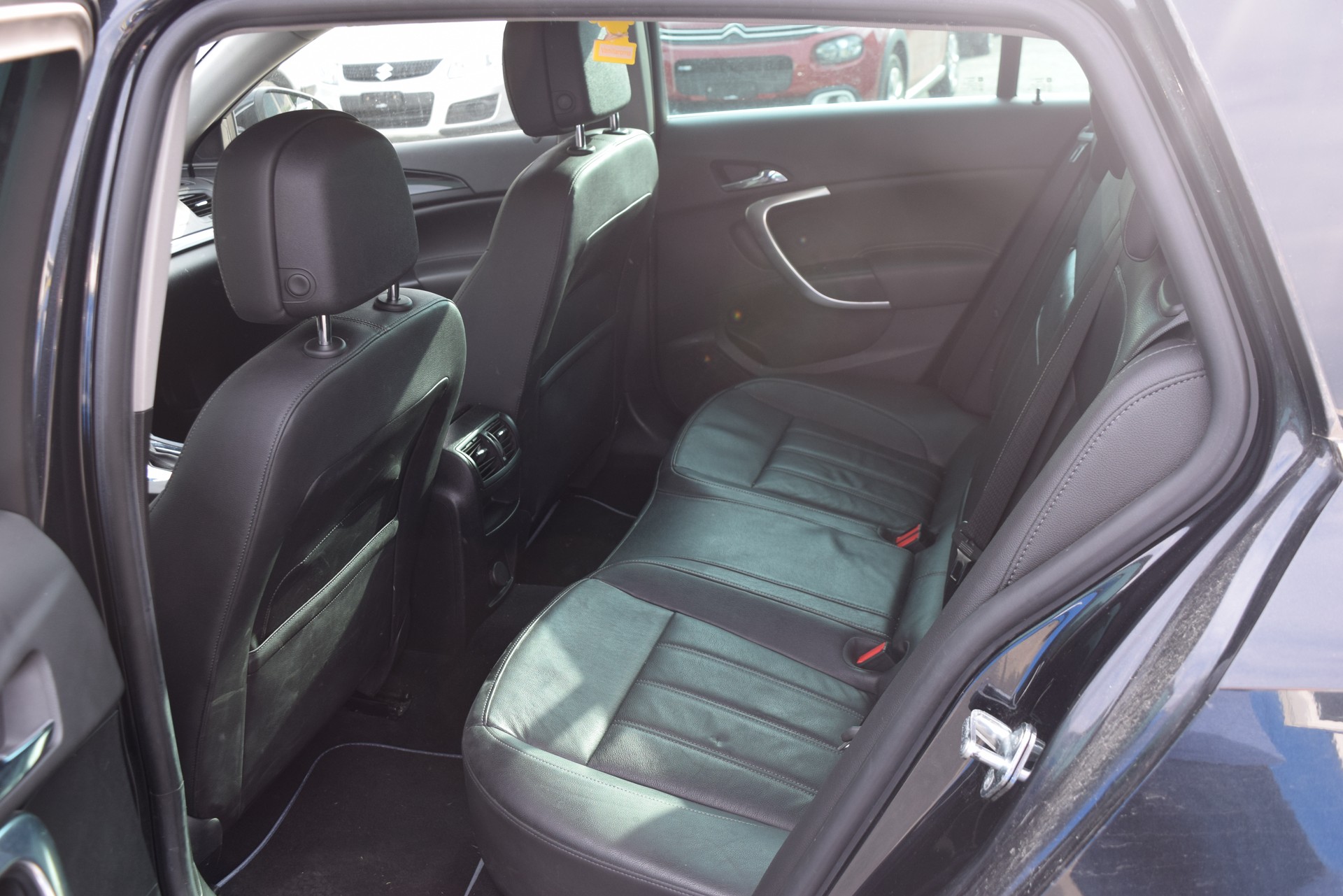 OPEL Insignia Country Tourer 2.0 CDTI 4WD Automatic-image-16