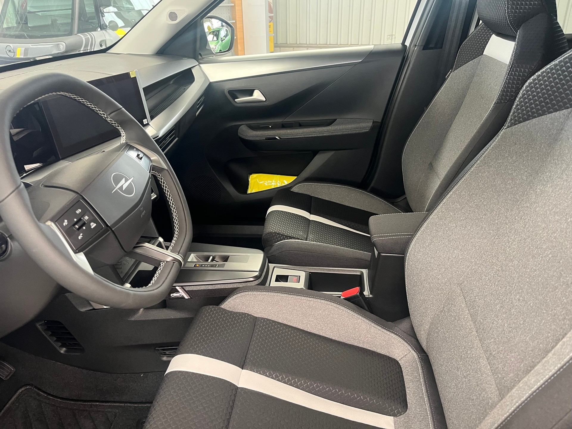 OPEL Frontera 1.2i MHEV GS-image-1