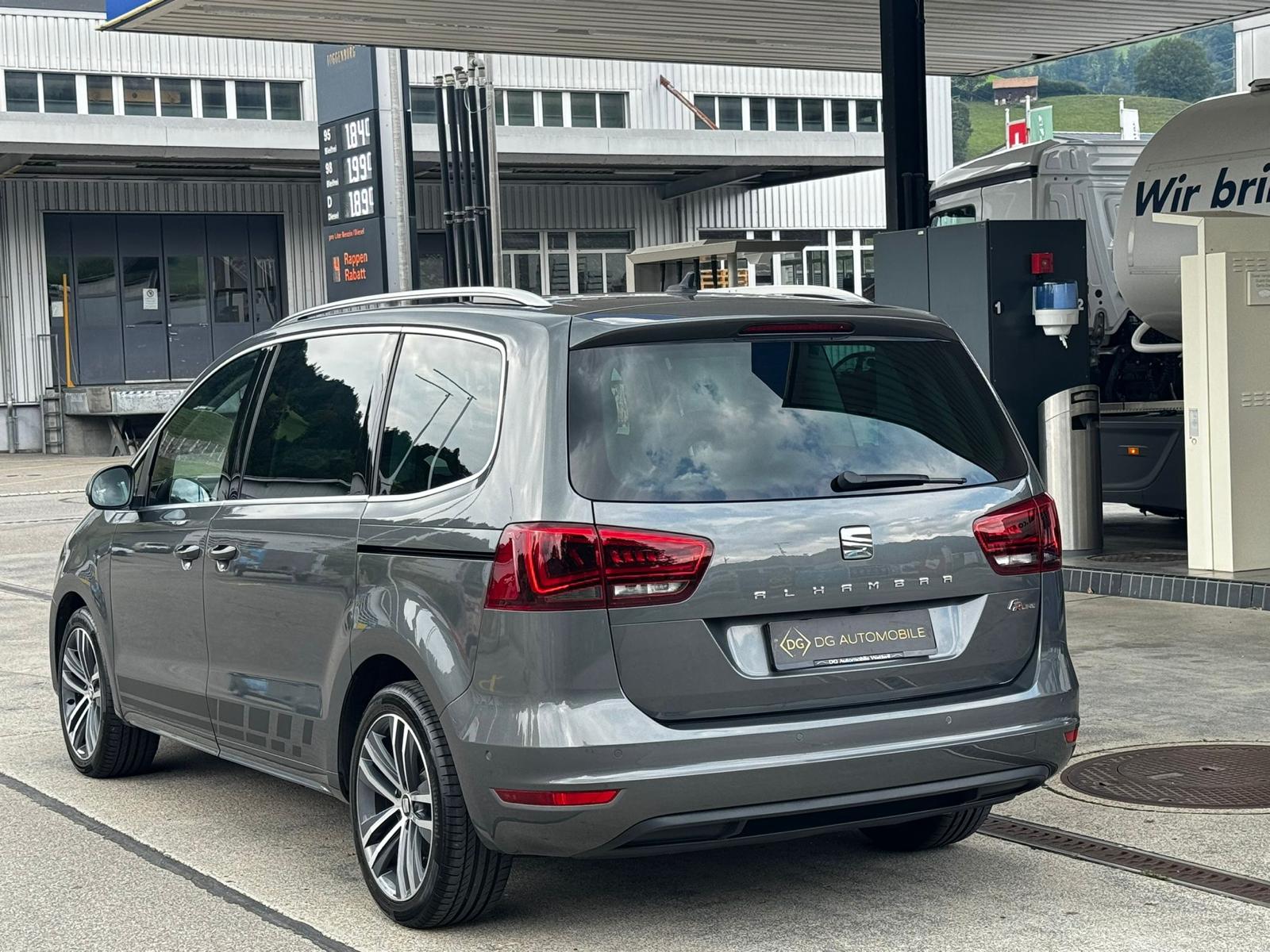 SEAT Alhambra 2.0 TDI FR Line 4Drive*CH-Fahrzeug**7-Plätzer**Integr. Kindersitze**-image-4