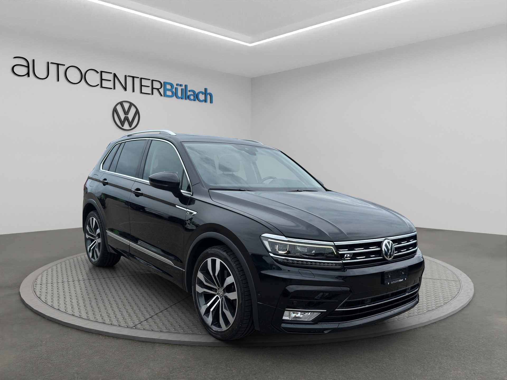 VW Tiguan 2.0 TDI SCR Highline 4Motion DSG-image-2