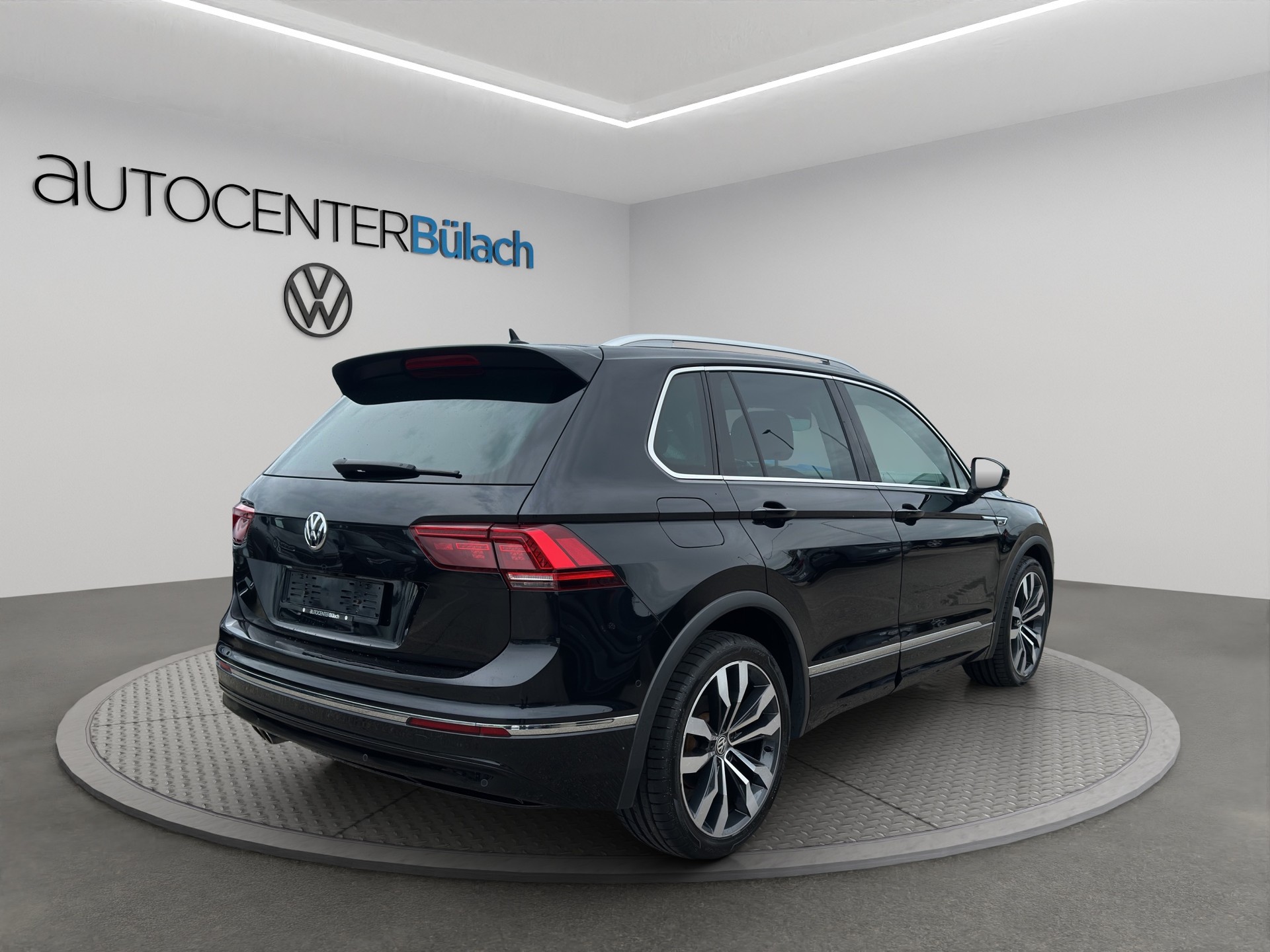 VW Tiguan 2.0 TDI SCR Highline 4Motion DSG-image-4