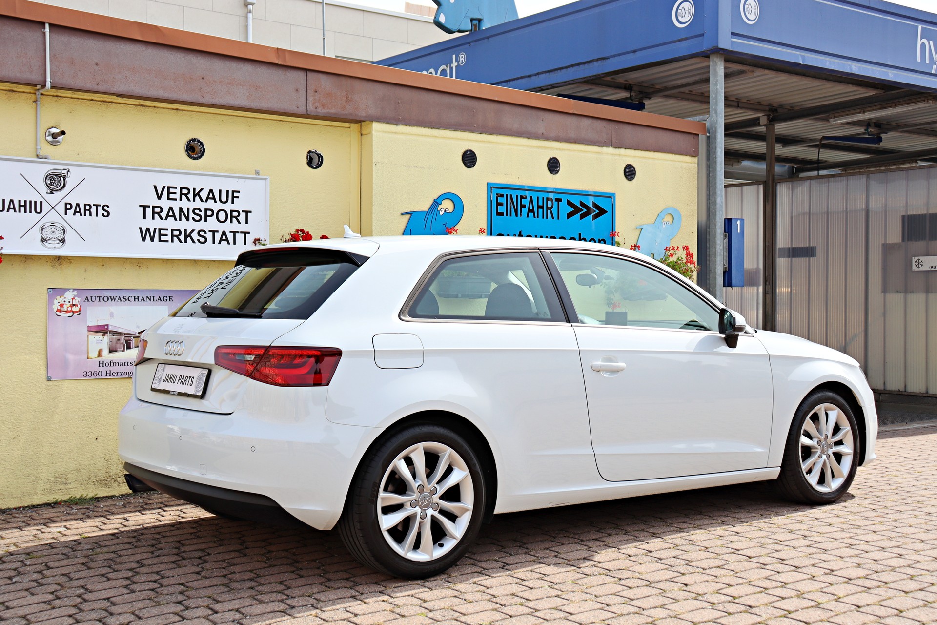 AUDI A3 1.4 TFSI Ambiente-image-3