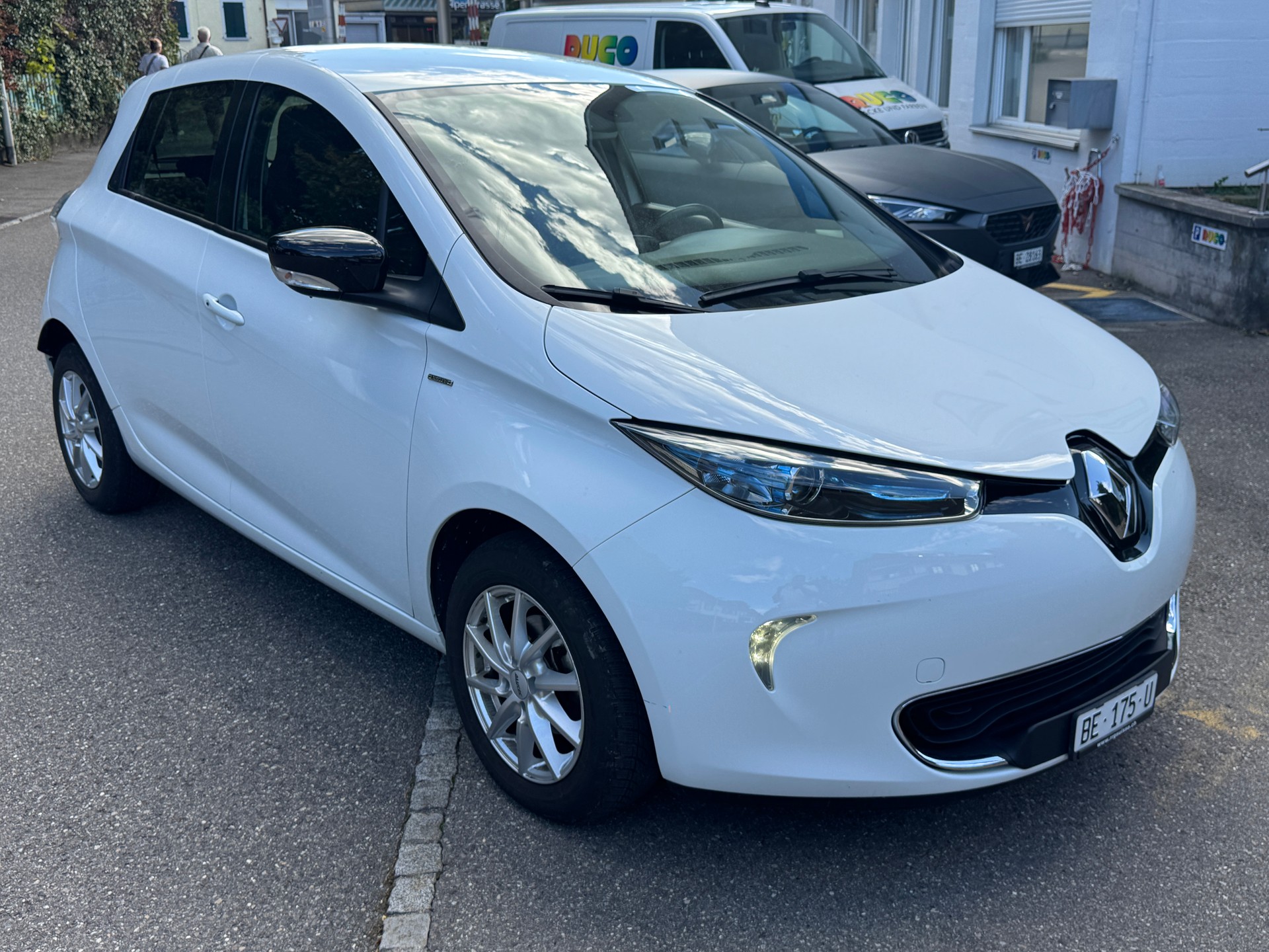 RENAULT Zoe Limited R110 (Inclusive Batterie)-image-2