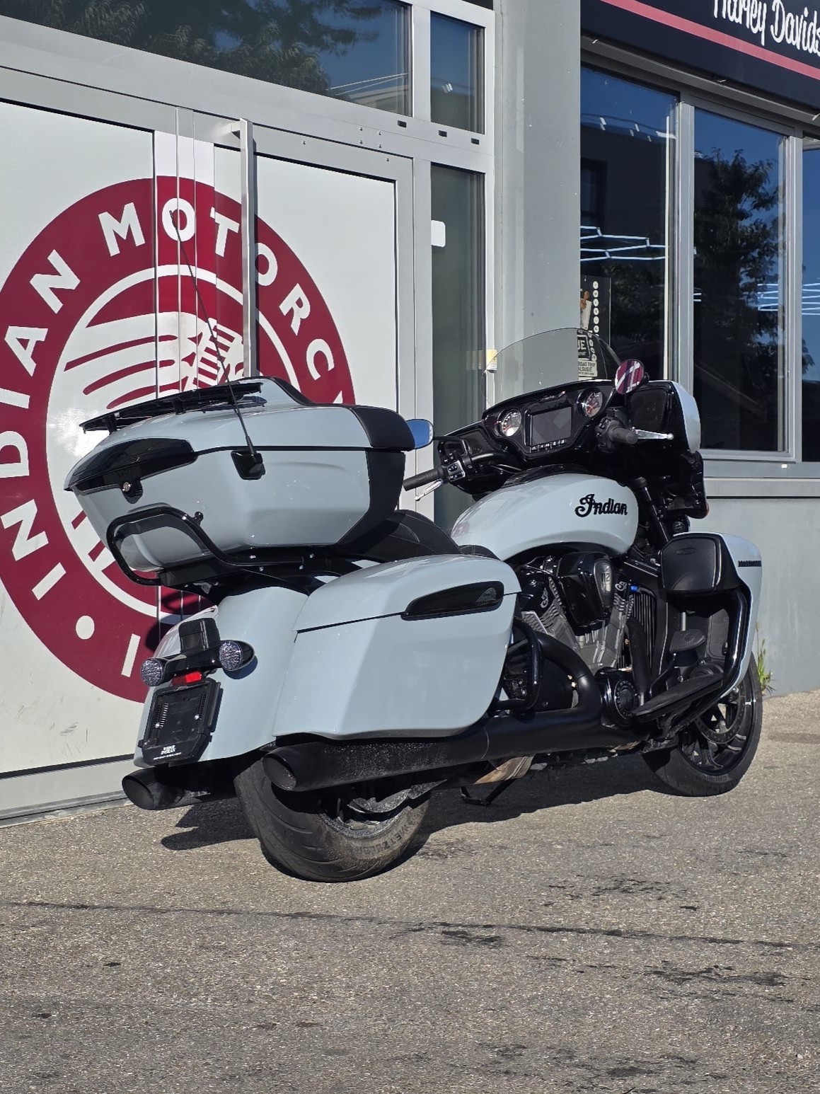 INDIAN Roadmaster Power Plus Dark Horse-image-3