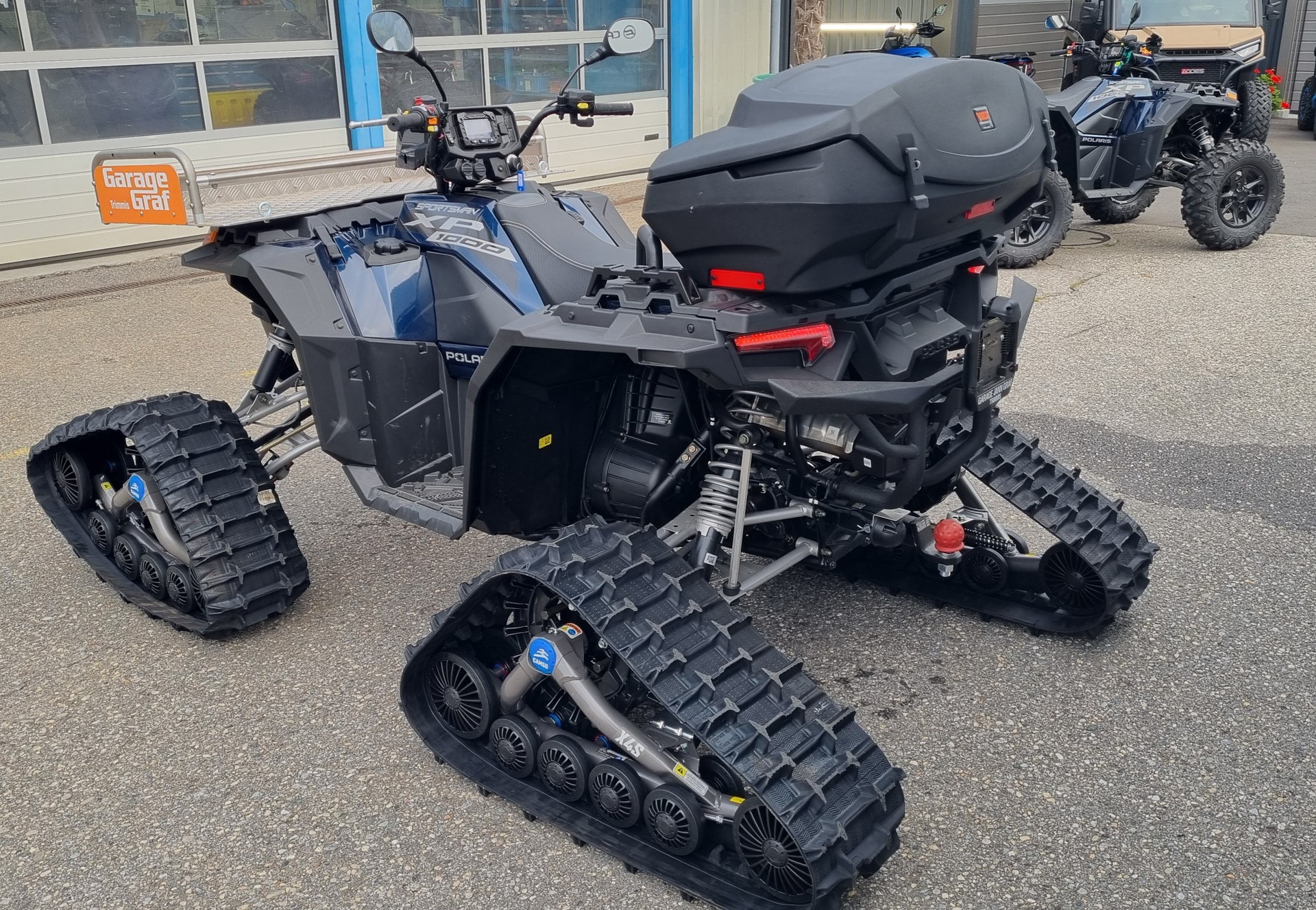 POLARIS Ab MFK mit Raupenkit und Räder-showroom-element-1