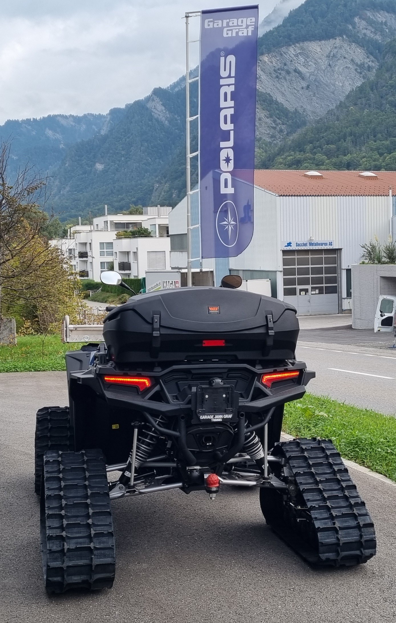 POLARIS Ab MFK mit Raupenkit und Räder-showroom-element-2