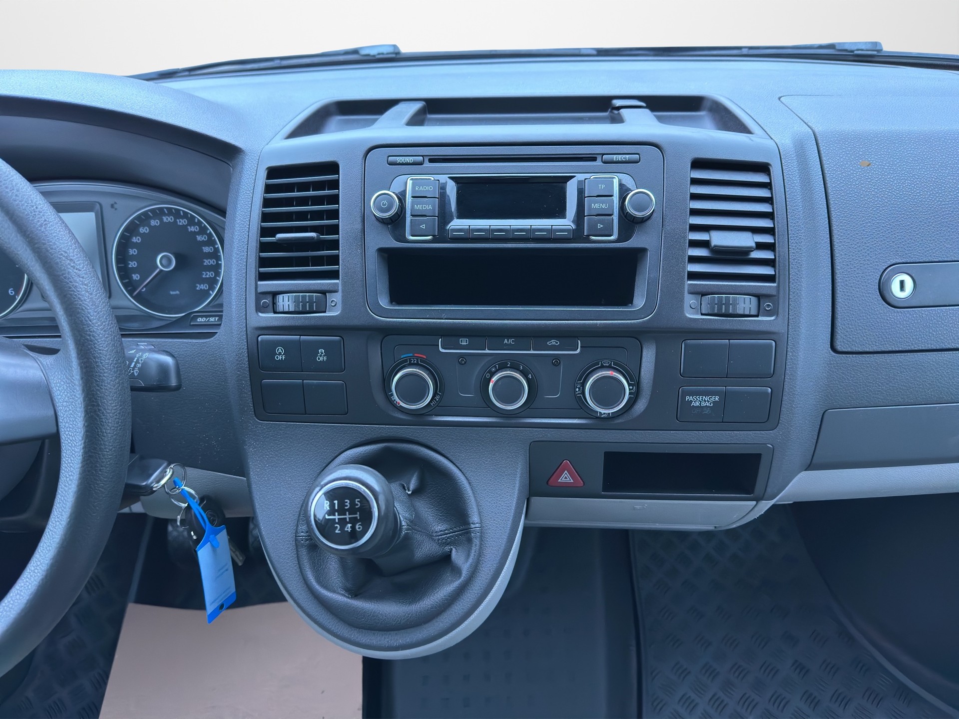 VW 2.0TDI Kombi 4Motion-image-11