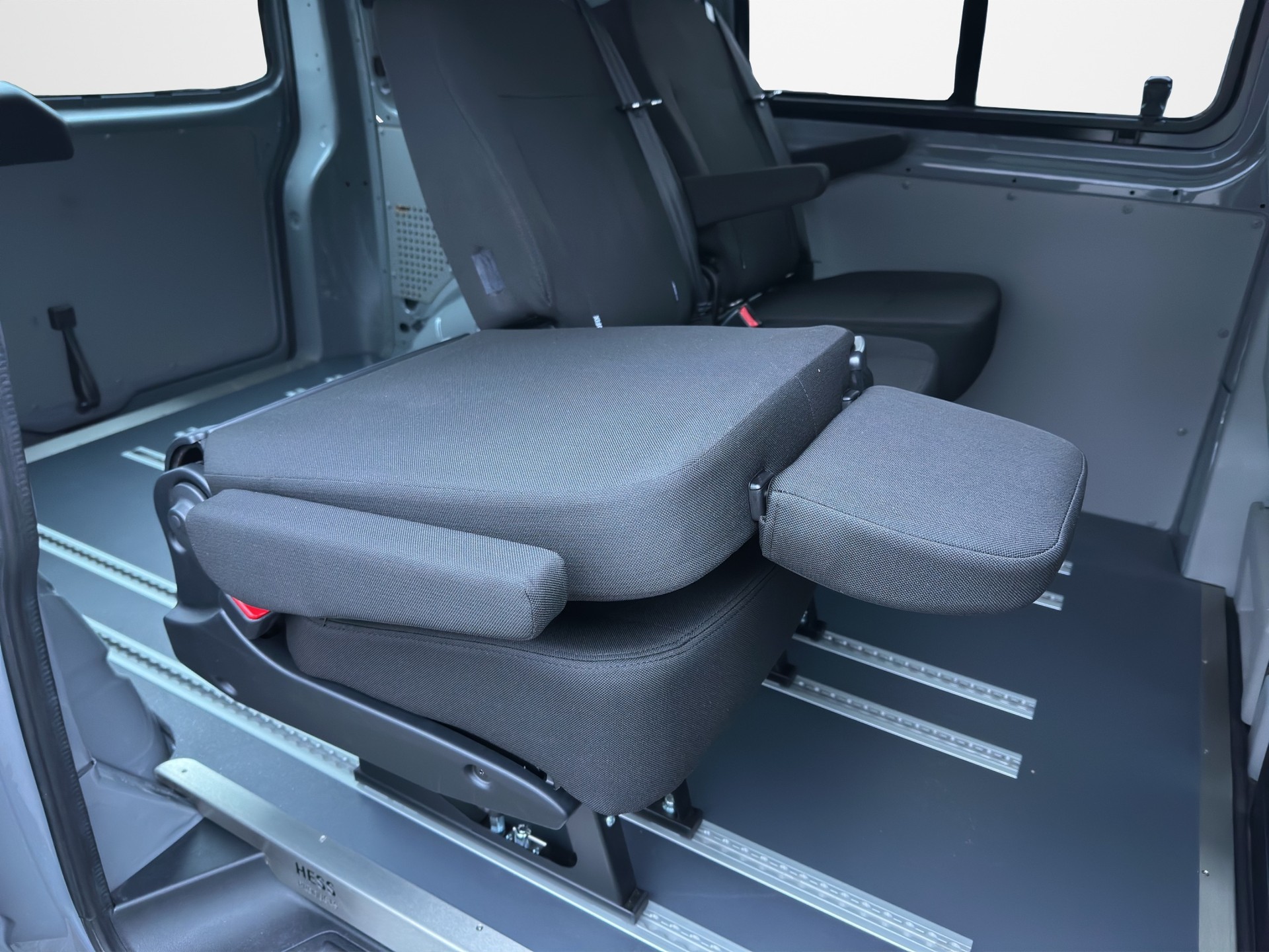 VW 2.0TDI Kombi 4Motion-image-9