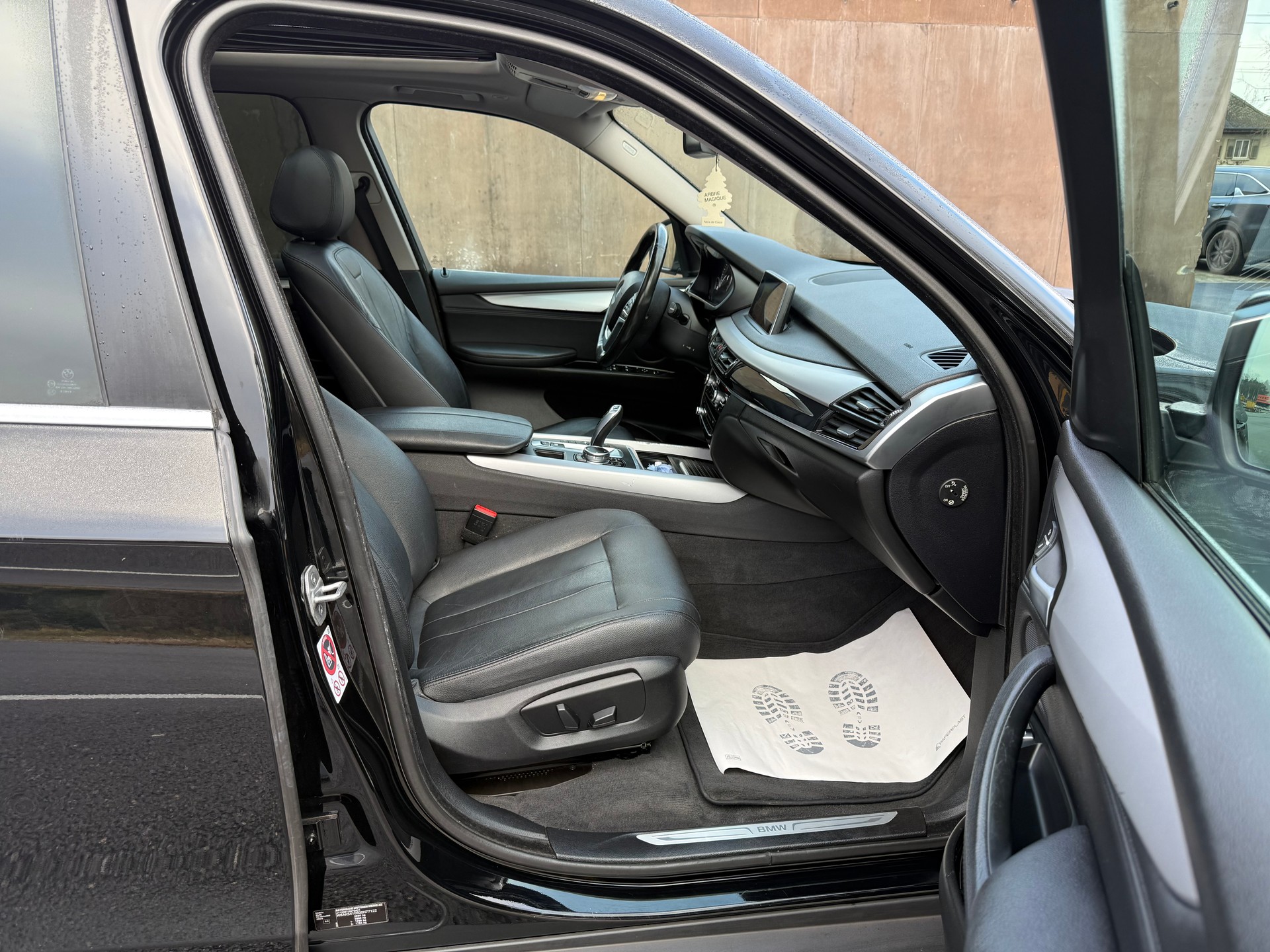 BMW X5 xDrive 30d Steptronic-image-13