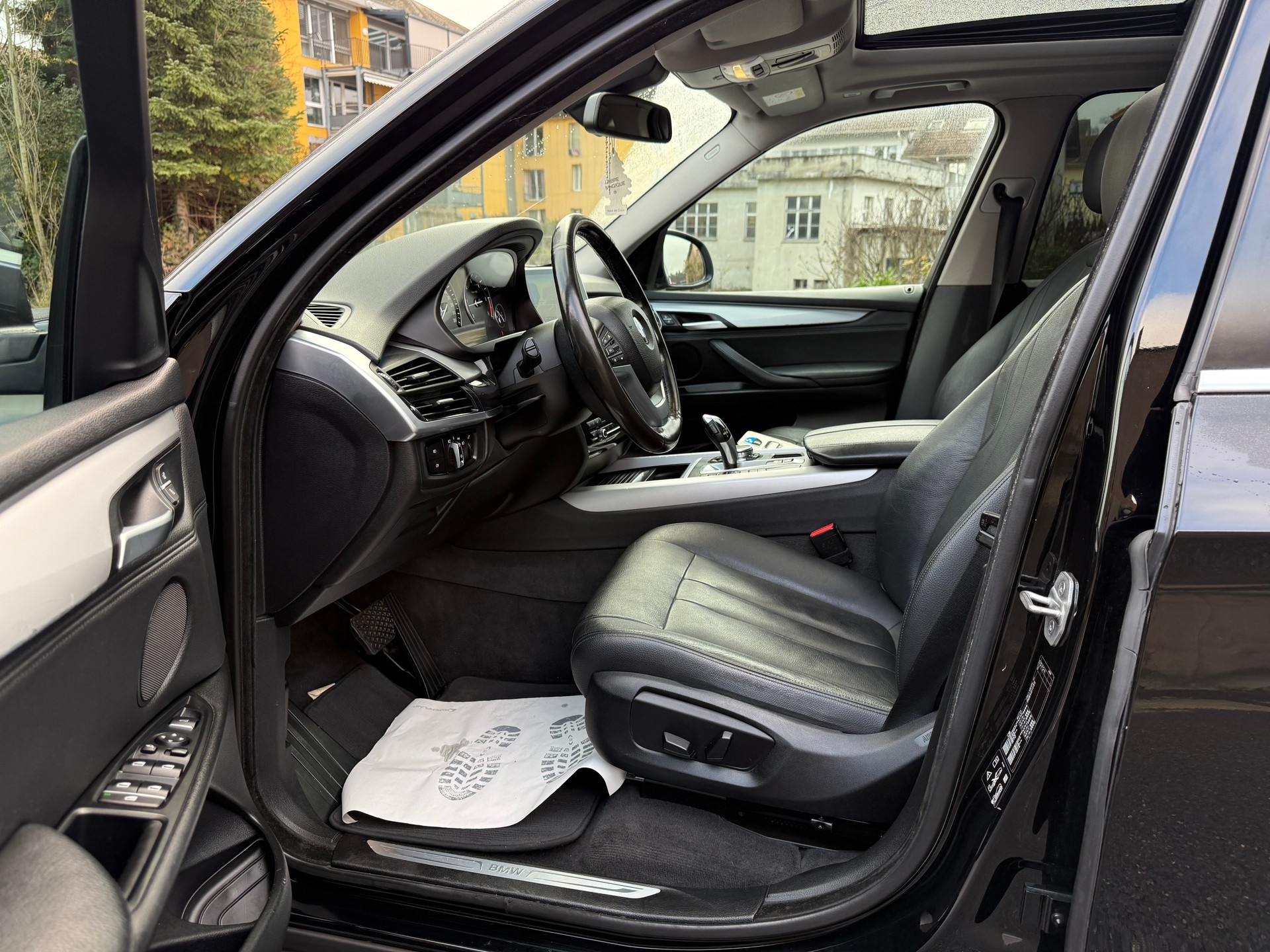BMW X5 xDrive 30d Steptronic-image-12