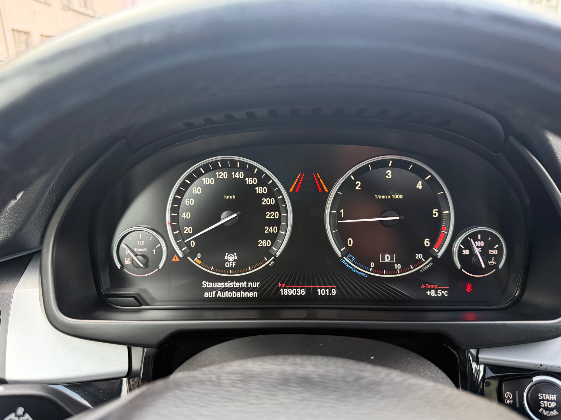 BMW X5 xDrive 30d Steptronic-image-9