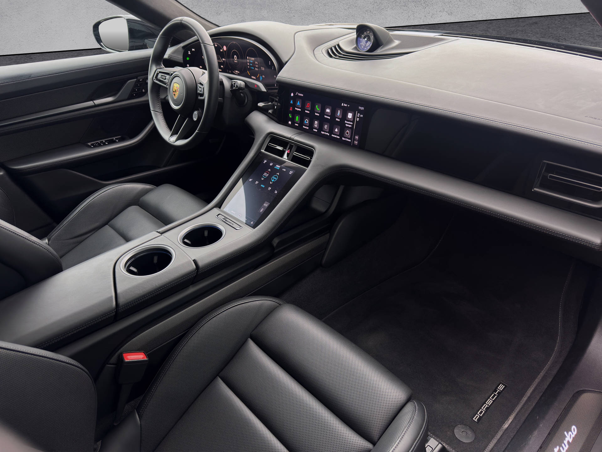PORSCHE Taycan Turbo Cross Turismo-image-8