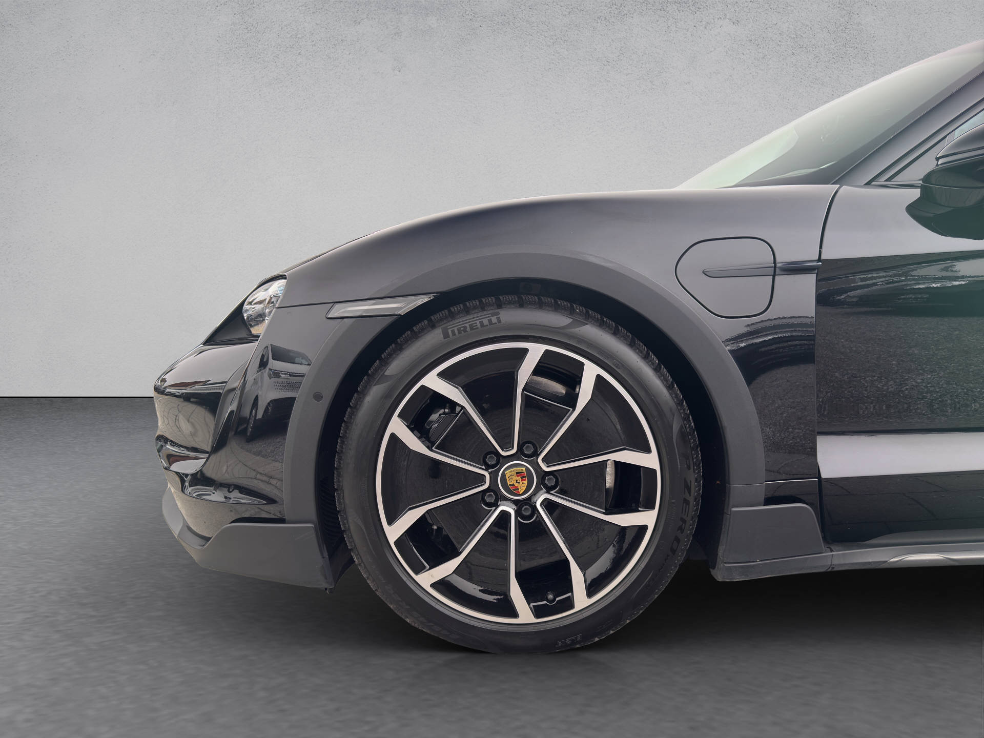 PORSCHE Taycan Turbo Cross Turismo-image-15