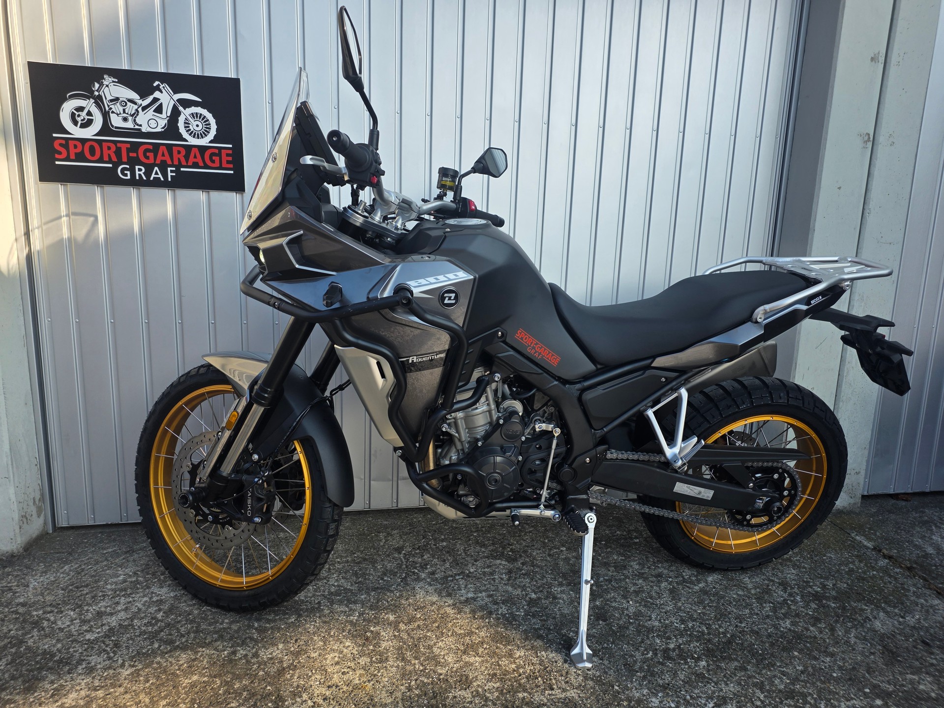 KOVE 800 X Pro-showroom-element-1