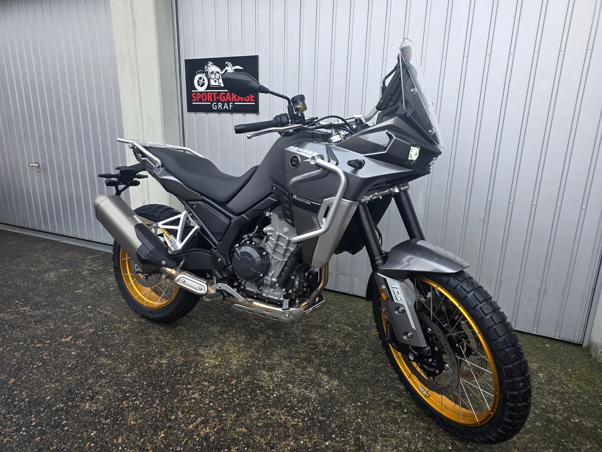 KOVE 800 X Pro-showroom-element-3