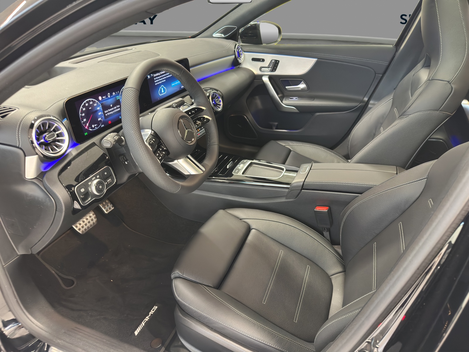 MERCEDES-BENZ A 220 4Matic 8G-DCT-image-9