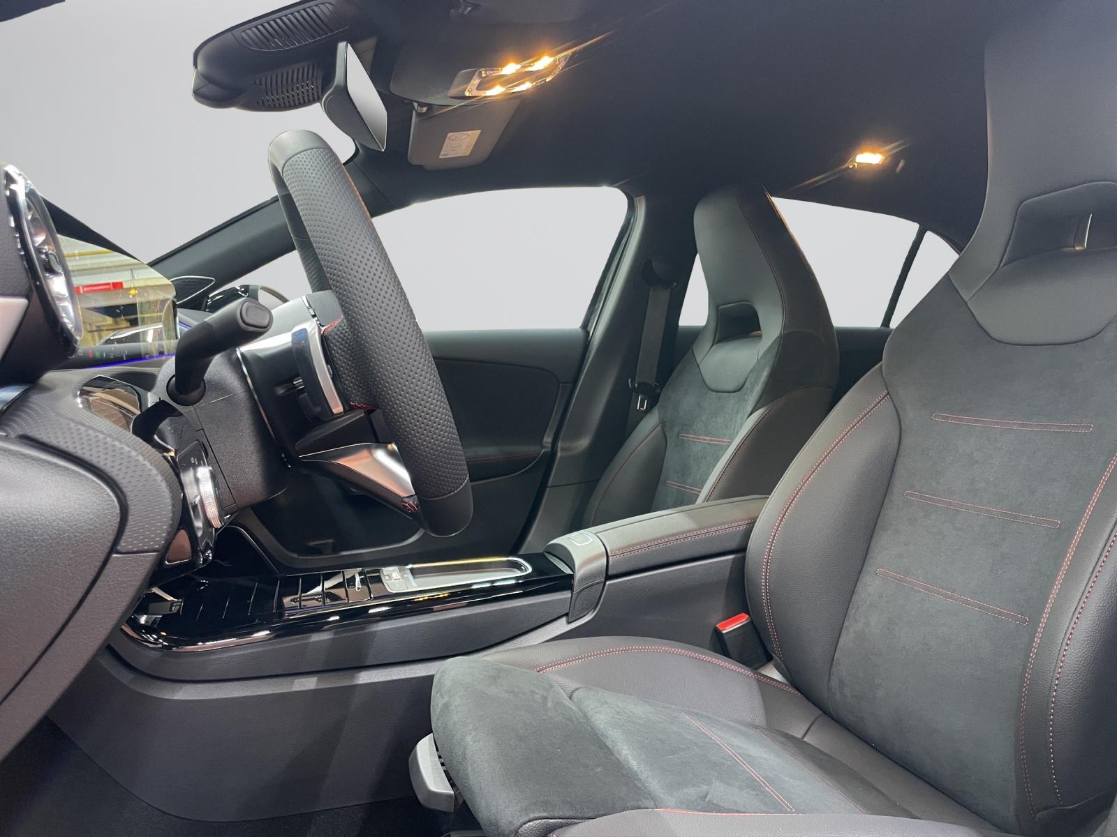 MERCEDES-BENZ A 250 e EQ Star AMG Line-image-3