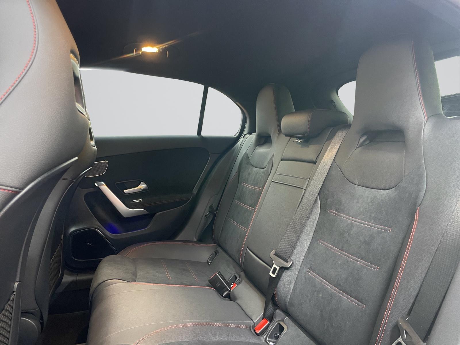 MERCEDES-BENZ A 250 e EQ Star AMG Line-image-7