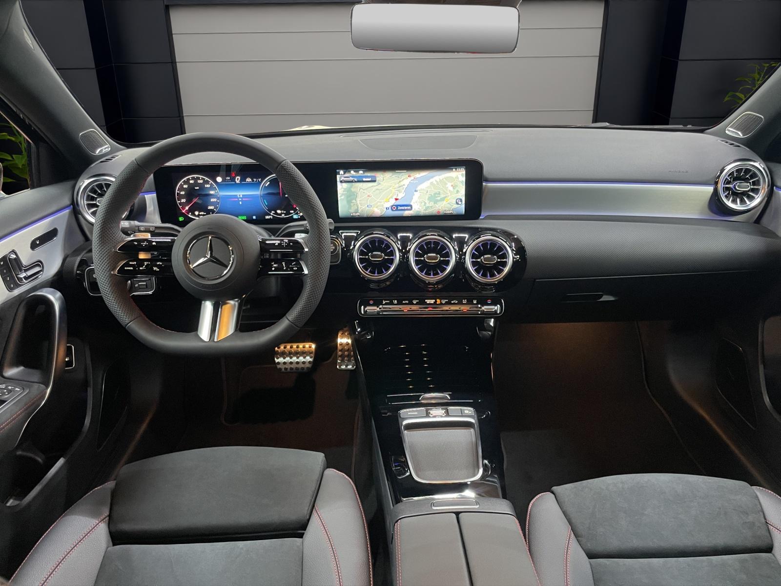 MERCEDES-BENZ A 250 e EQ Star AMG Line-image-4