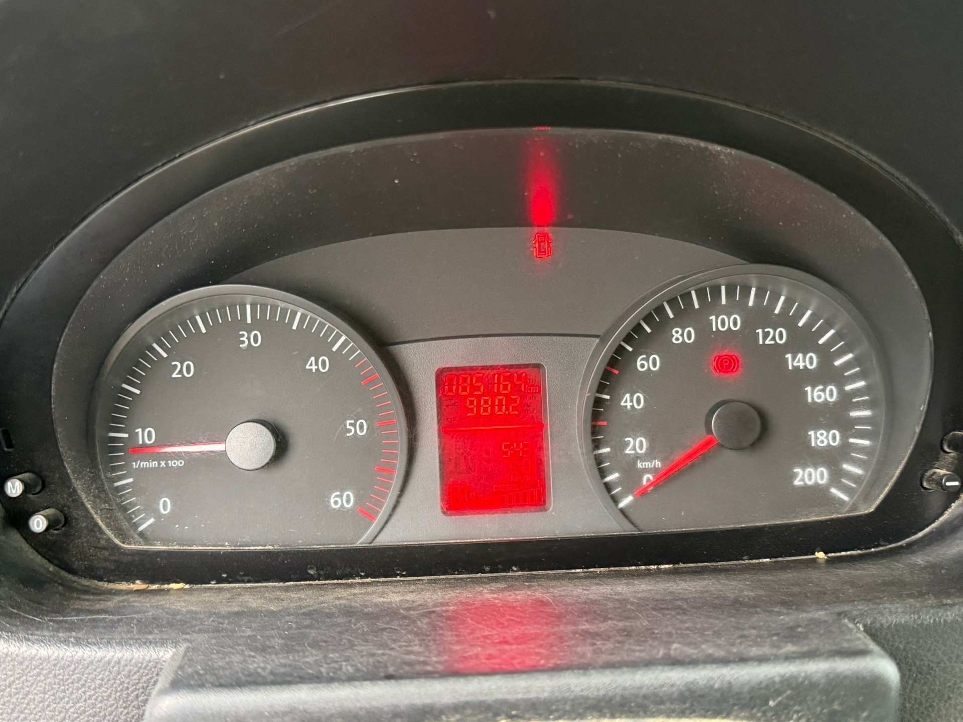 VW Crafter 35 2.5 TDI 109 PS-image-12
