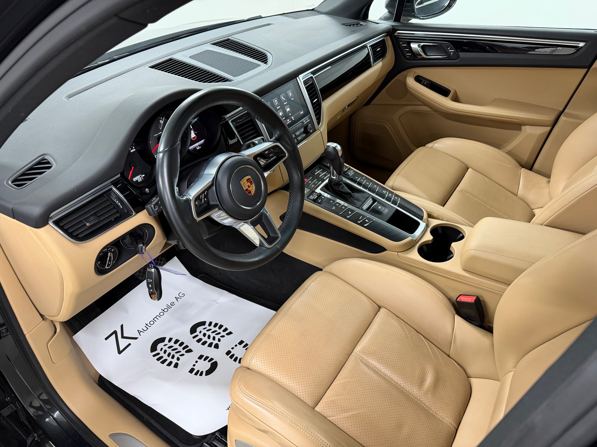 PORSCHE Macan S 3.0 V6 340PS (VOLCANO GREY) PDK / RF-Kamera / Leder / Panoramadach / Sitz/Lenkradheizung / PDLS /-image-6