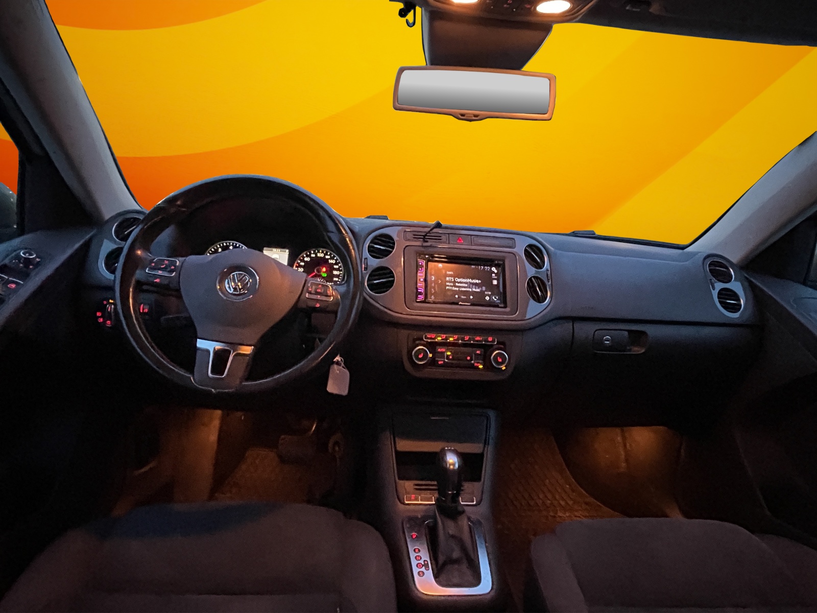 VW Tiguan 2.0 TSI Sport&Style 4Motion DSG-image-8