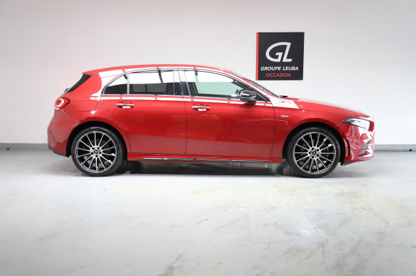 MERCEDES-BENZ A 250e AMG Line-image-6