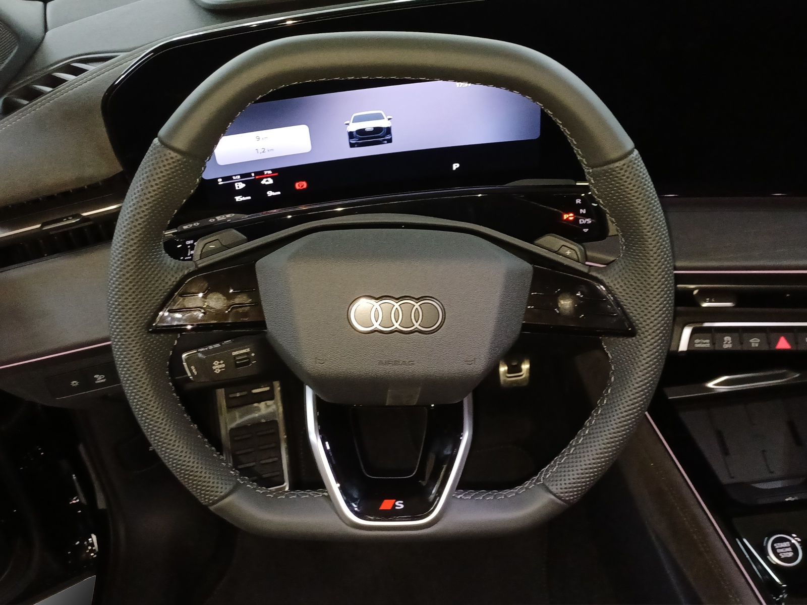 AUDI Q3 Sportback e-hybrid 200 kW S tronig-image-9