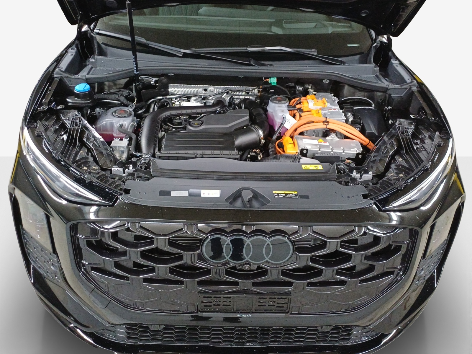 AUDI Q3 Sportback e-hybrid 200 kW S tronig-image-14