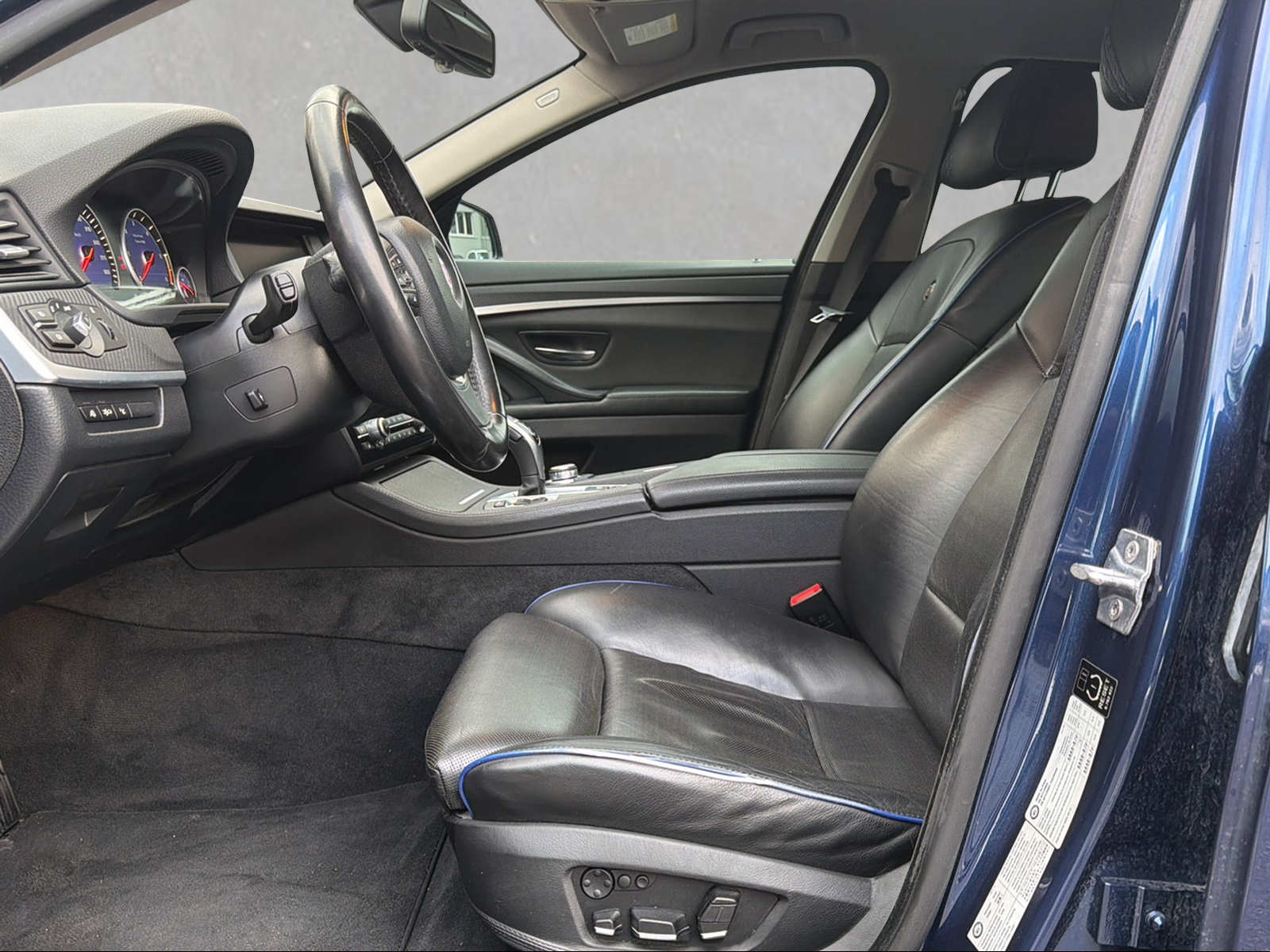 BMW-ALPINA D5 BiTurbo 3.0d Switch-Tronic-image-9