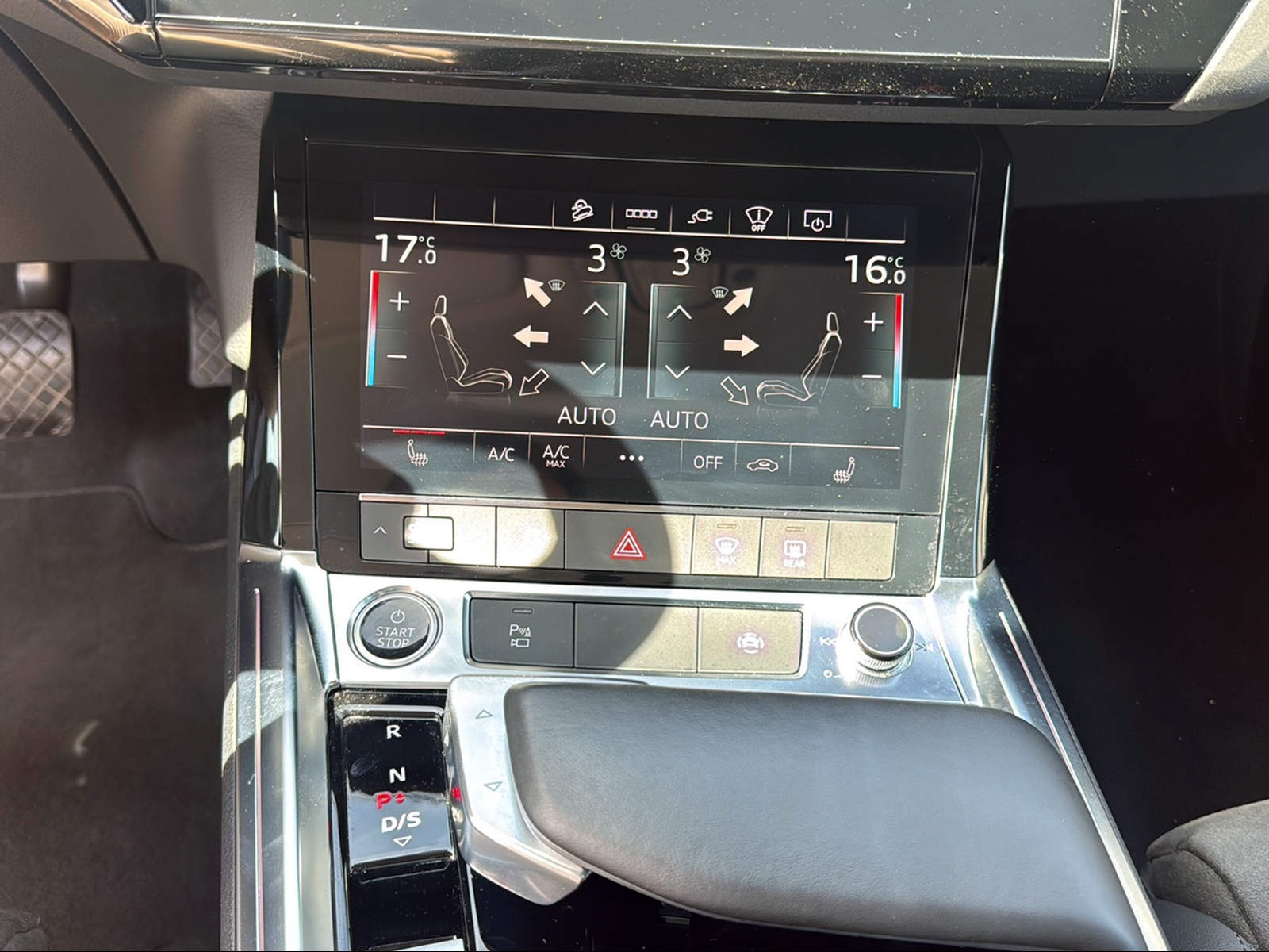 AUDI e-tron 50 Sportback S Line quattro-image-14