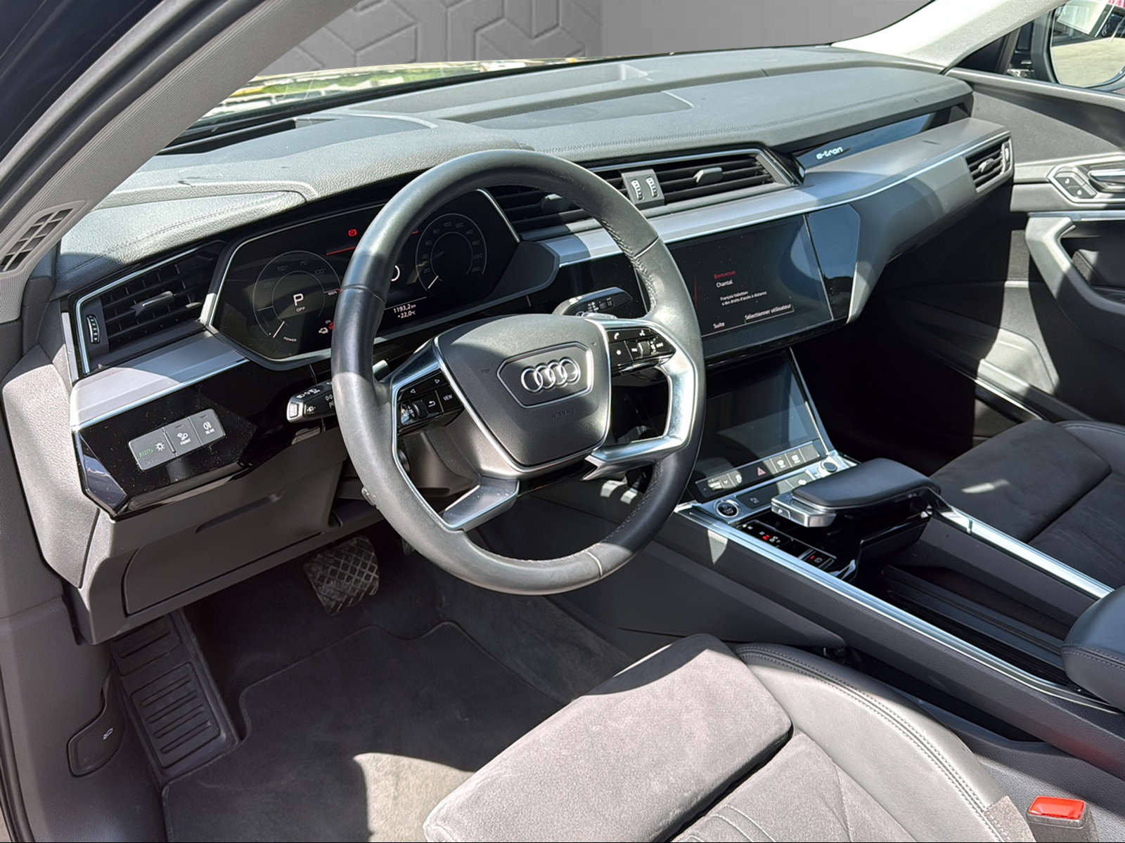 AUDI e-tron 50 Sportback S Line quattro-image-11