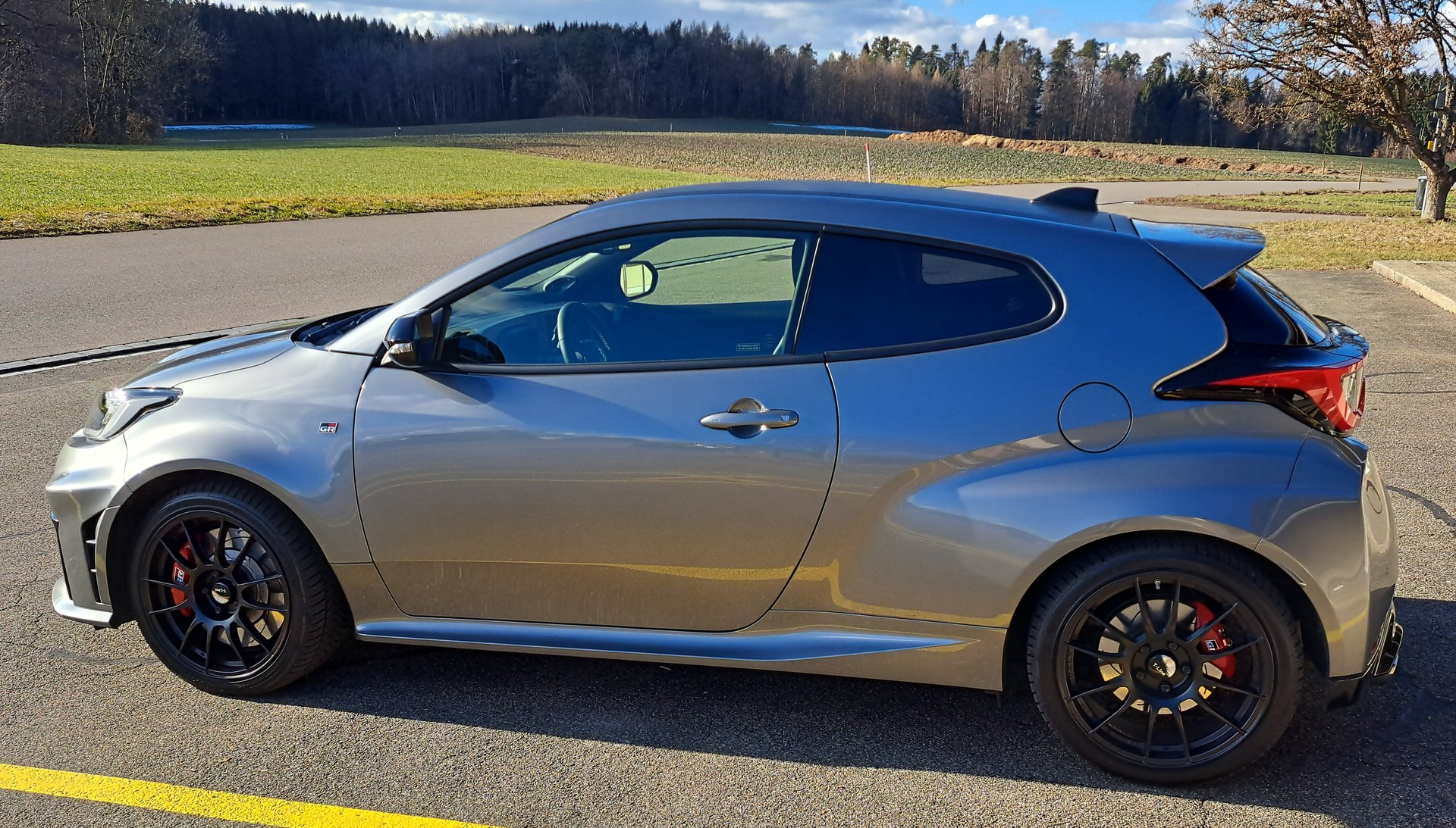TOYOTA Yaris 1.6 GR Sport A-image-2